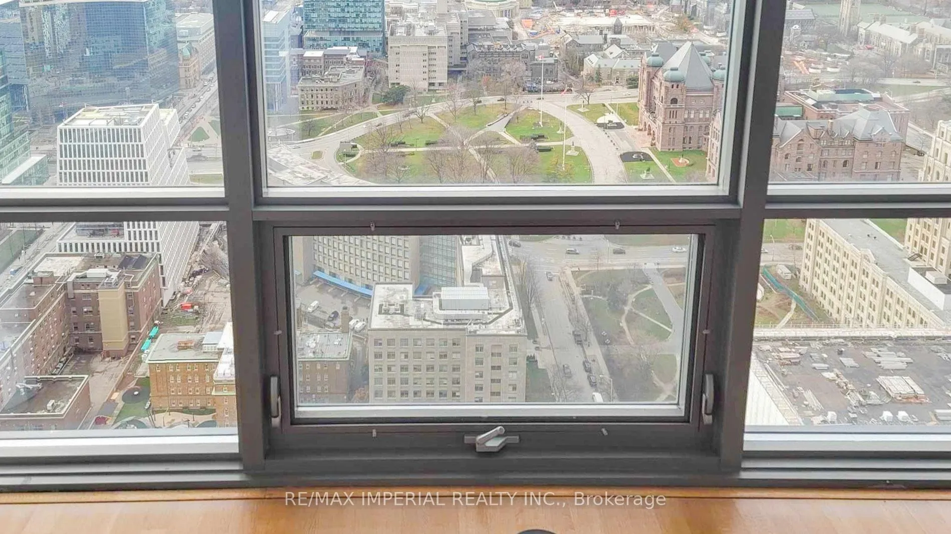 Photo 12 of Unit 4802, 832 Bay Street, Toronto, Bay Street Corridor — HOMEH