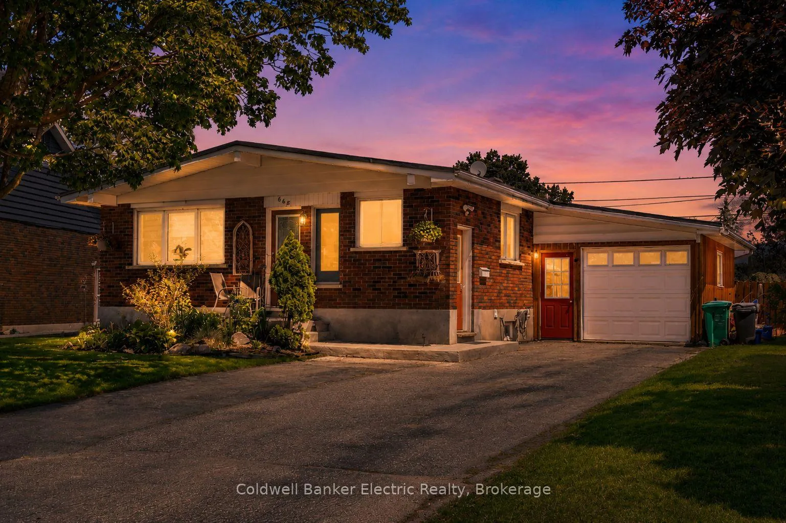 Photo 1 of 668 Barbara Crescent, Peterborough, Otonabee Ward 1 — HOMEH