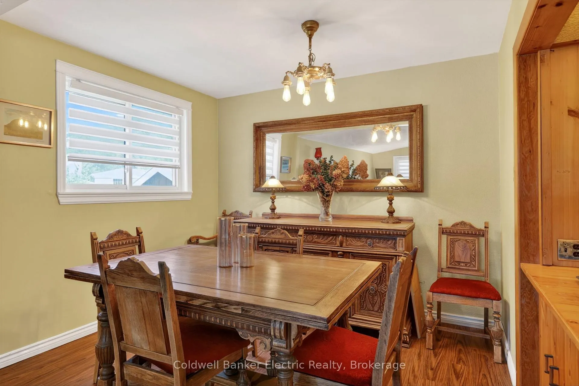 Photo 12 of 668 Barbara Crescent, Peterborough, Otonabee Ward 1 — HOMEH
