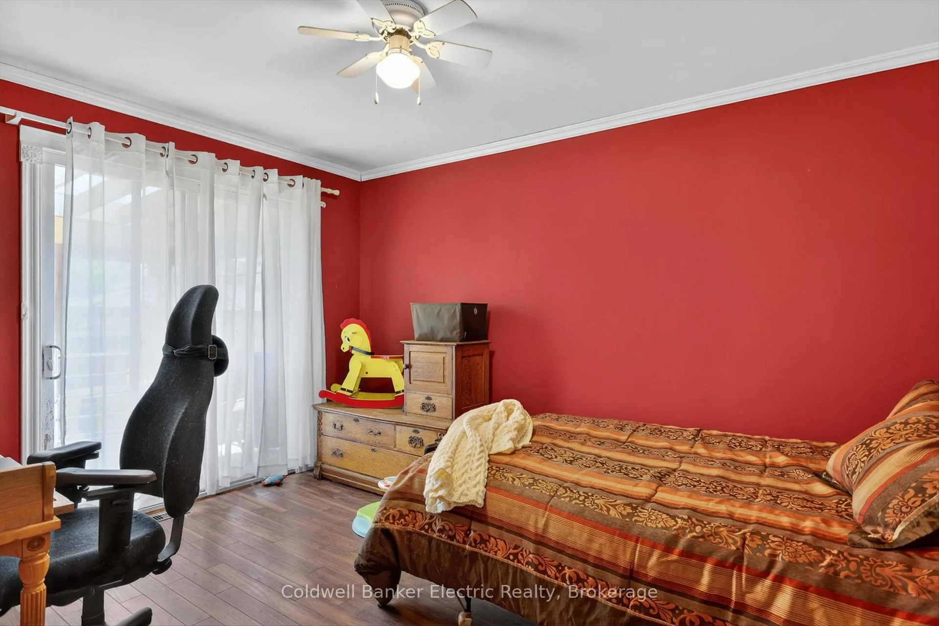 Photo 22 of 668 Barbara Crescent, Peterborough, Otonabee Ward 1 — HOMEH