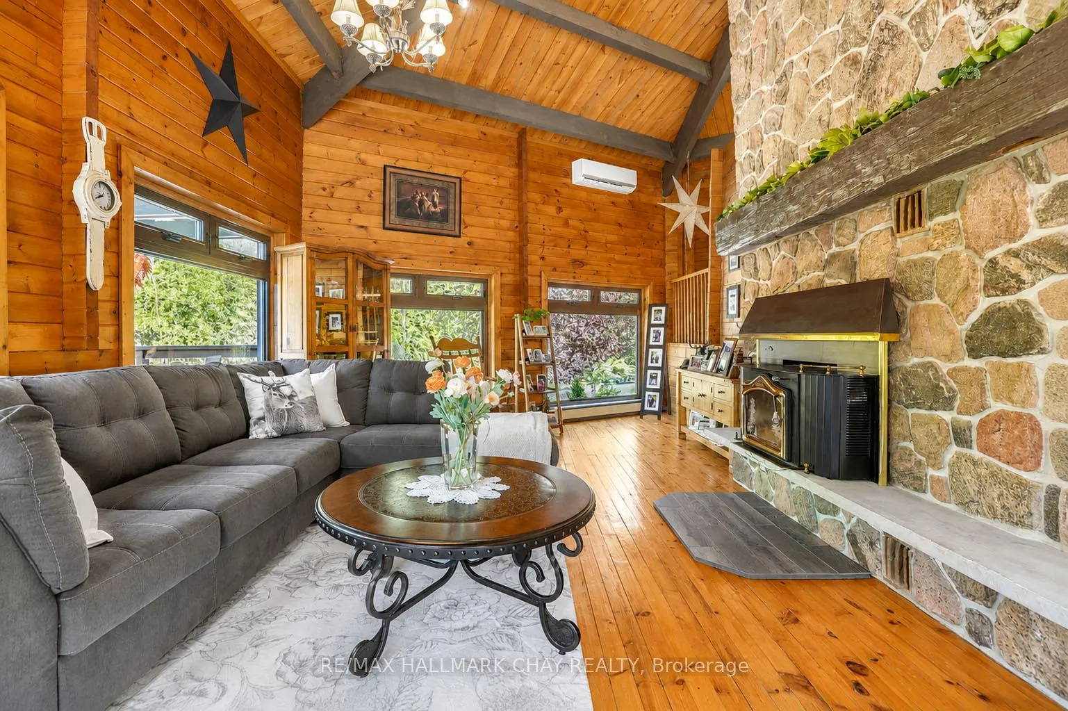 Photo 14 of 5159 Concession 7, Clearview, Rural Clearview — HOMEH