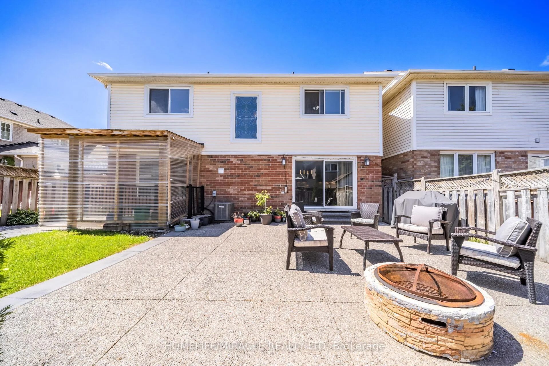 Photo 45 of 3 White Road, Brampton, Fletcher's Meadow — HOMEH