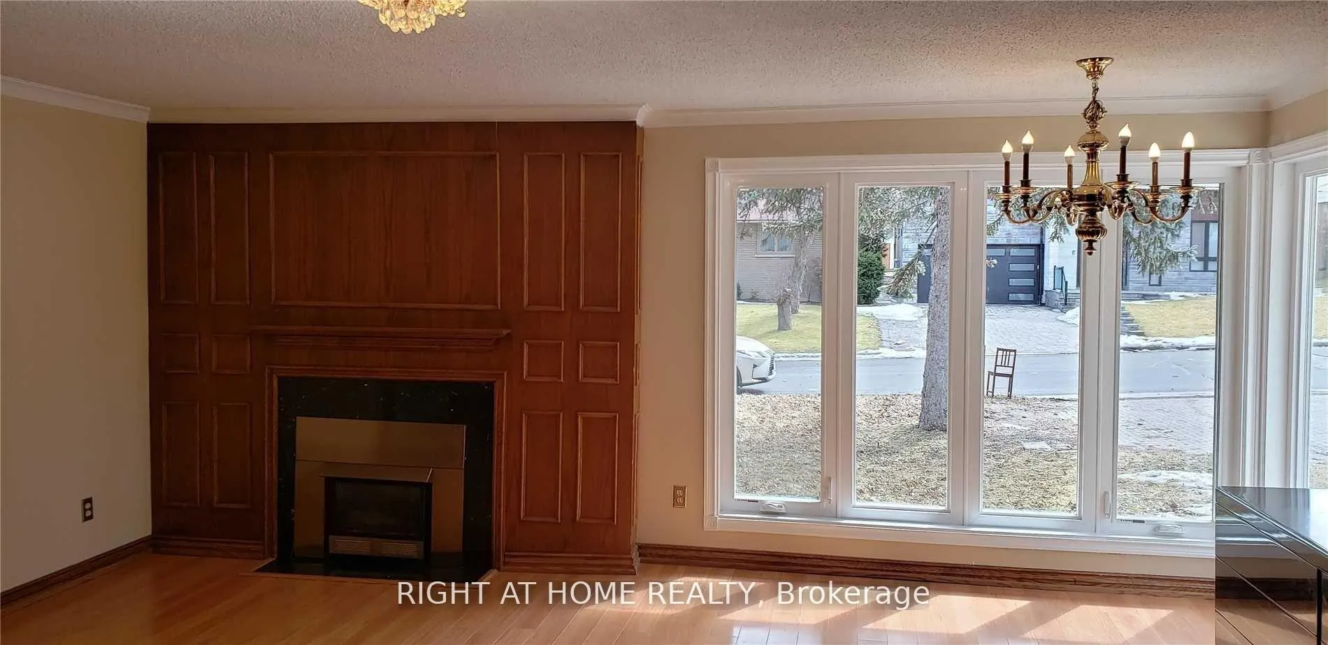Photo 3 of 128 Woodward Avenue, Markham, Grandview — HOMEH