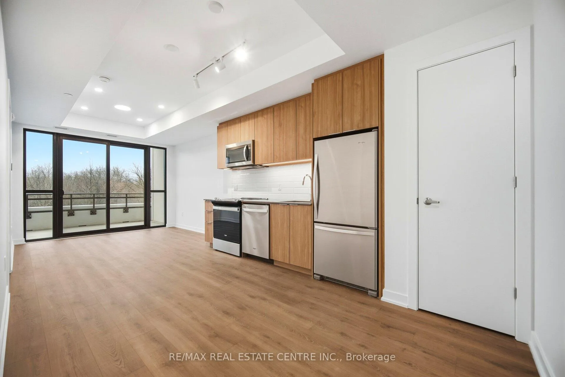 Photo 11 of Unit 401, 750 Whitlock Avenue, Milton, Cobban — HOMEH