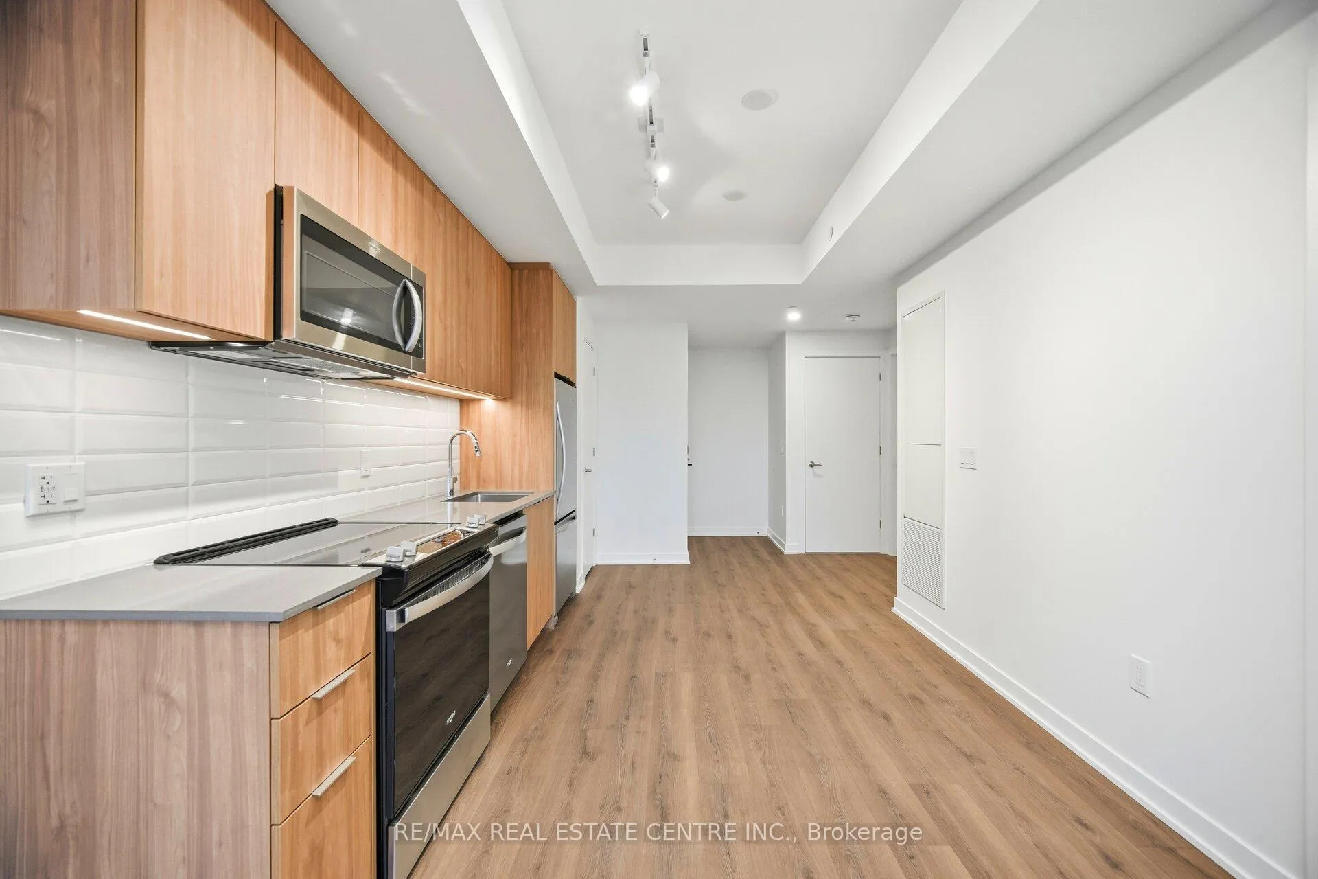 Photo 14 of Unit 401, 750 Whitlock Avenue, Milton, Cobban — HOMEH