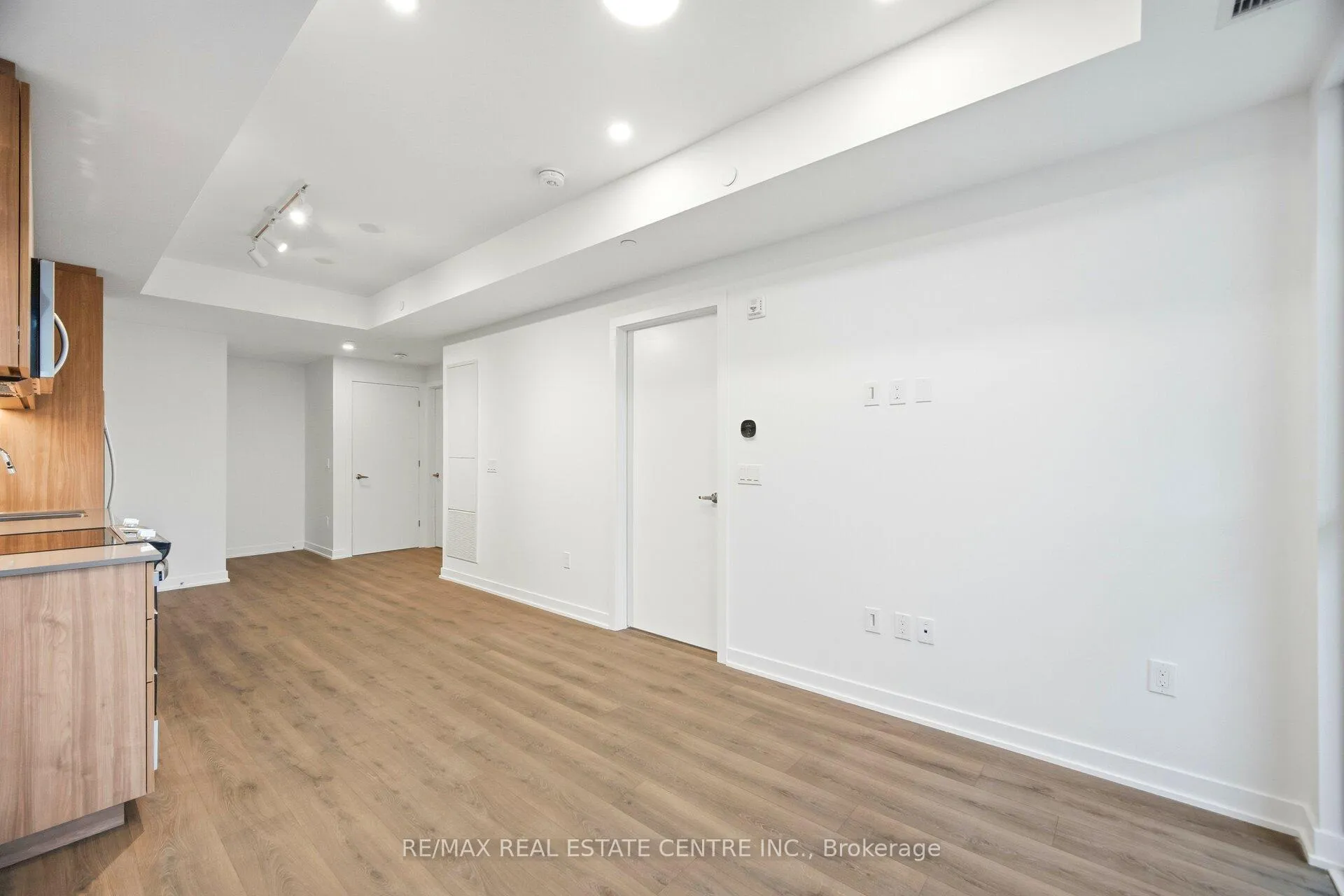 Photo 18 of Unit 401, 750 Whitlock Avenue, Milton, Cobban — HOMEH