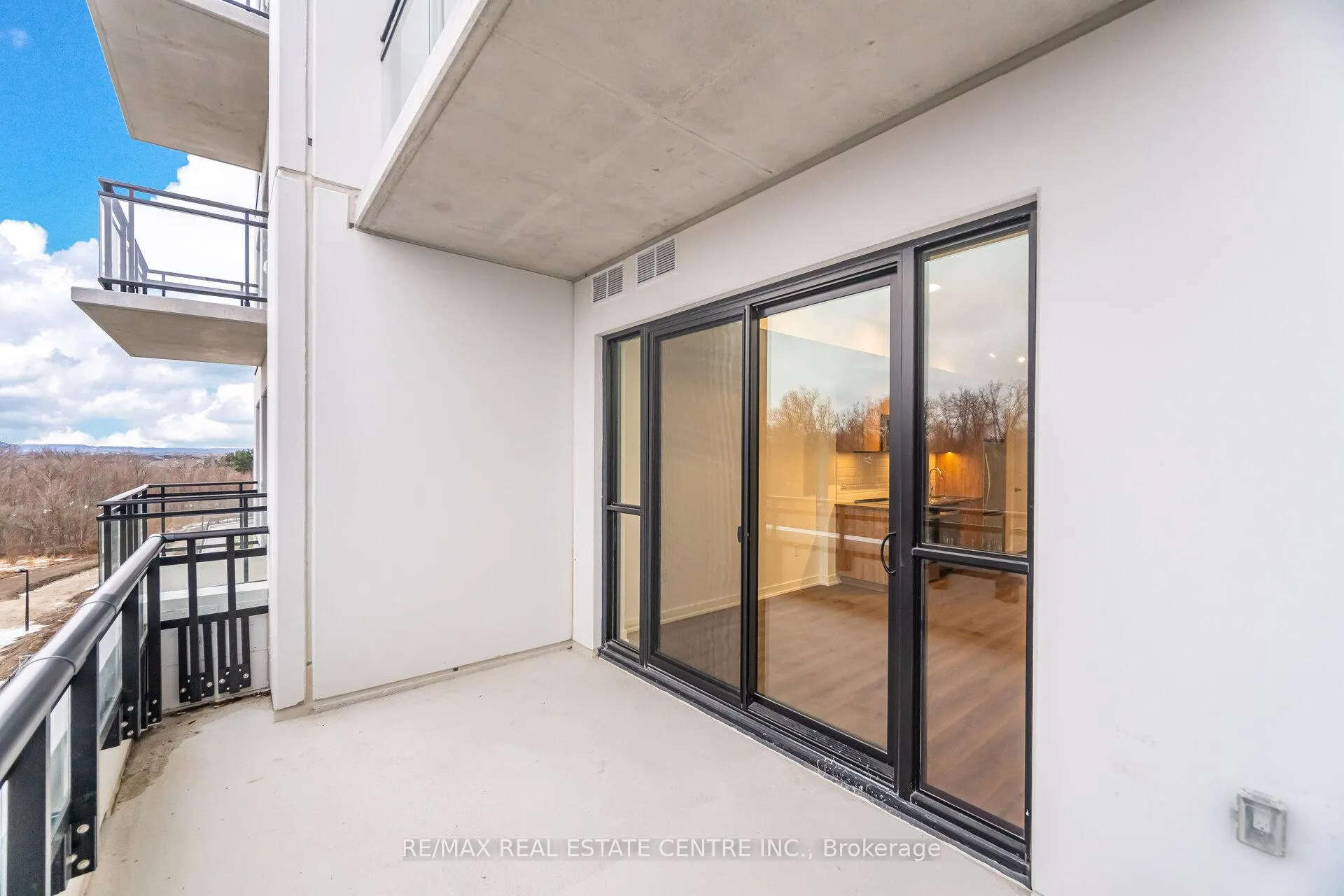 Photo 29 of Unit 401, 750 Whitlock Avenue, Milton, Cobban — HOMEH