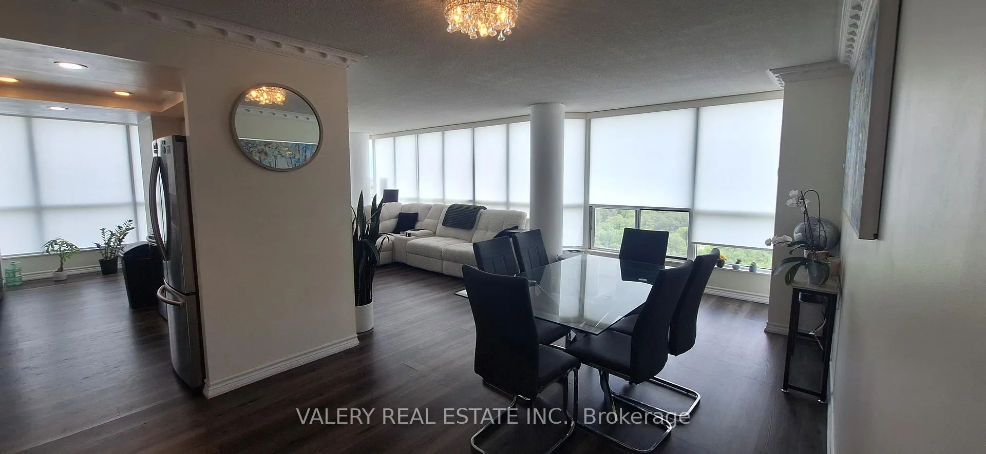Photo 10 of Unit 1415, 5 Rowntree Rd, Etobicoke, Mount Olive-Silverstone-Jamestown — HOMEH