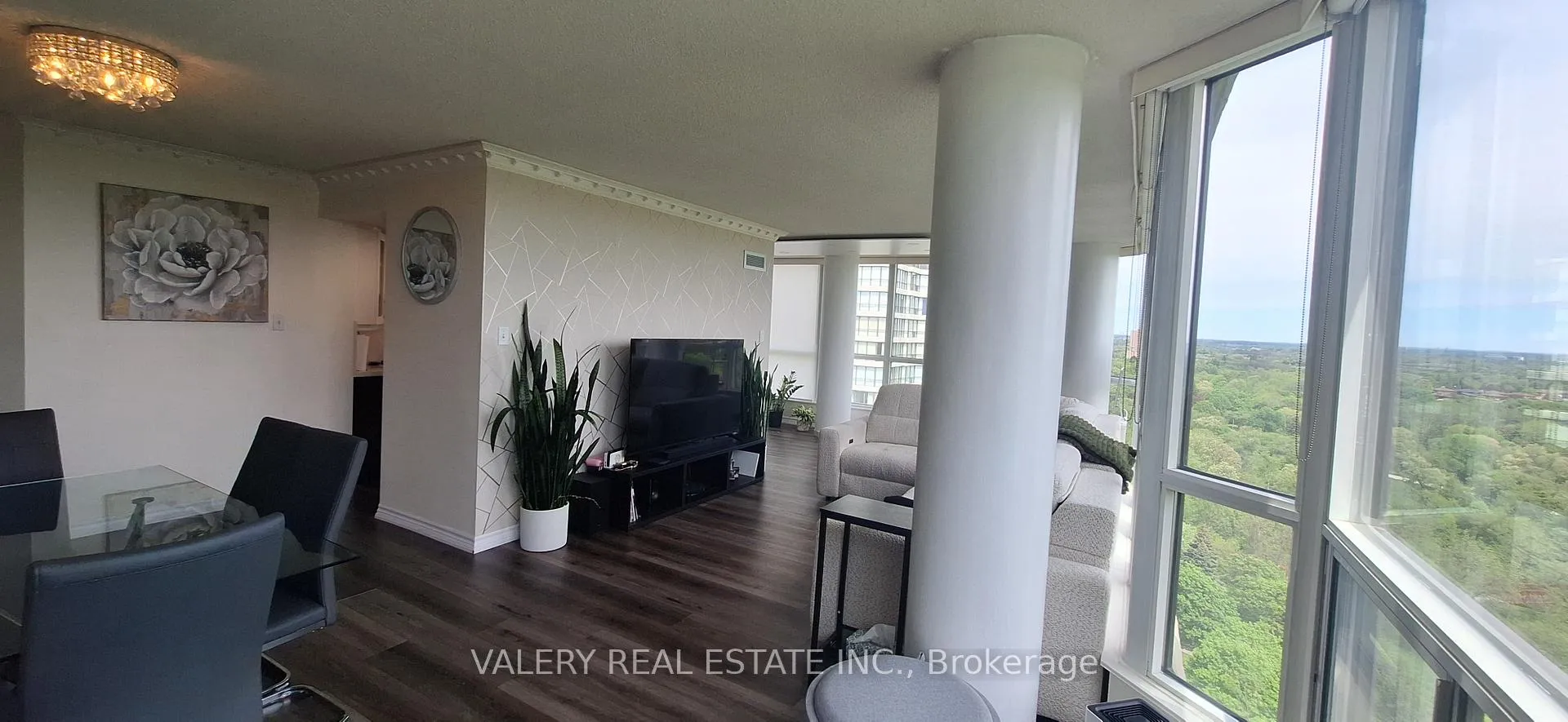 Photo 11 of Unit 1415, 5 Rowntree Rd, Etobicoke, Mount Olive-Silverstone-Jamestown — HOMEH