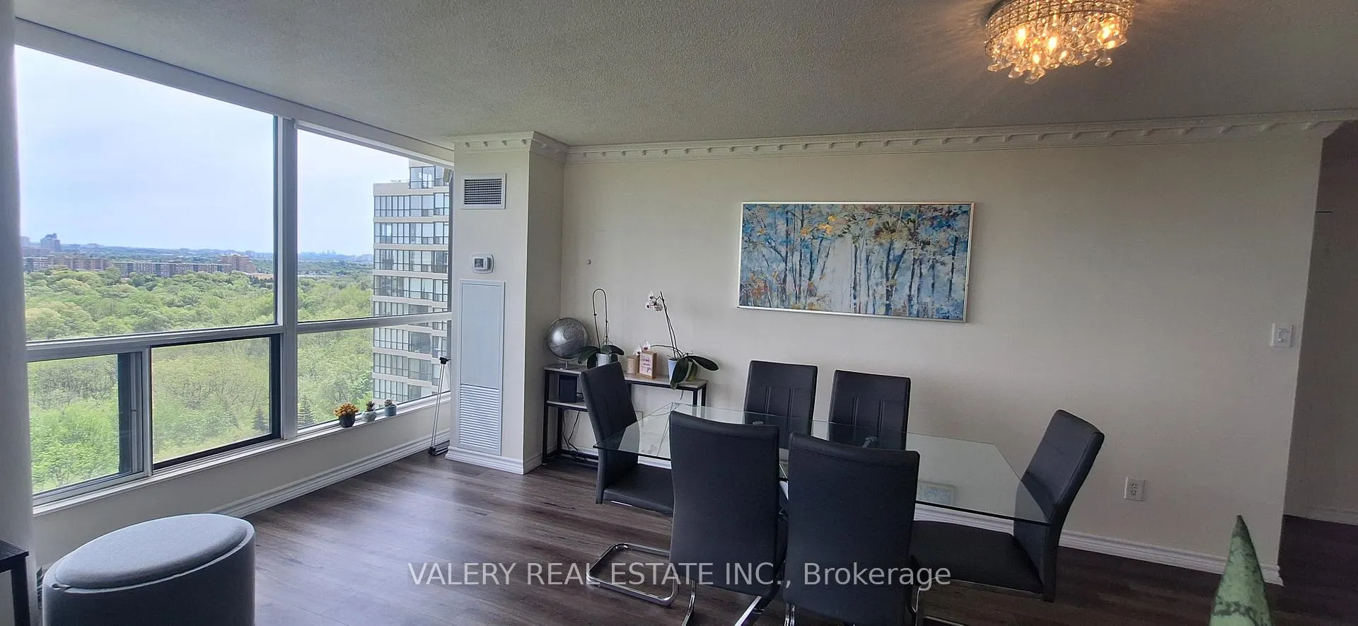 Photo 12 of Unit 1415, 5 Rowntree Rd, Etobicoke, Mount Olive-Silverstone-Jamestown — HOMEH