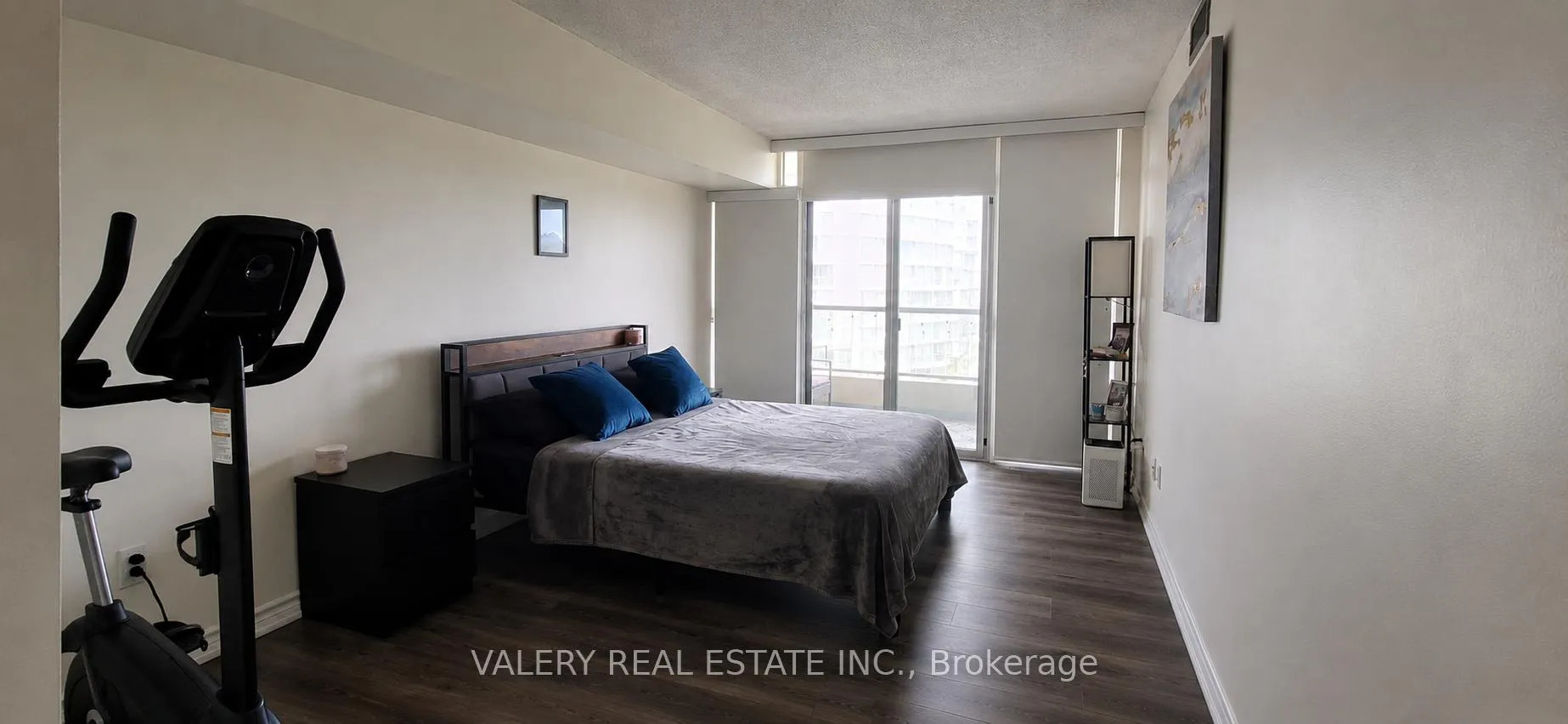 Photo 16 of Unit 1415, 5 Rowntree Rd, Etobicoke, Mount Olive-Silverstone-Jamestown — HOMEH