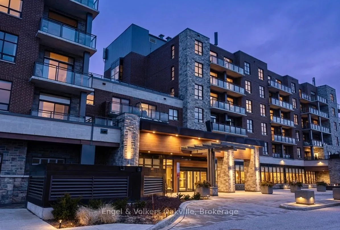 Photo 2 of Unit 101, 3290 New Street, Burlington, Roseland — HOMEH