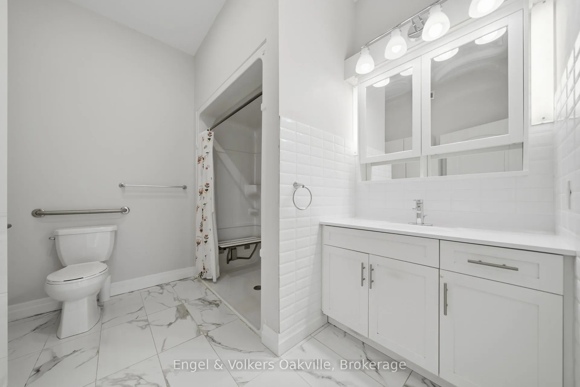 Photo 11 of Unit 101, 3290 New Street, Burlington, Roseland — HOMEH