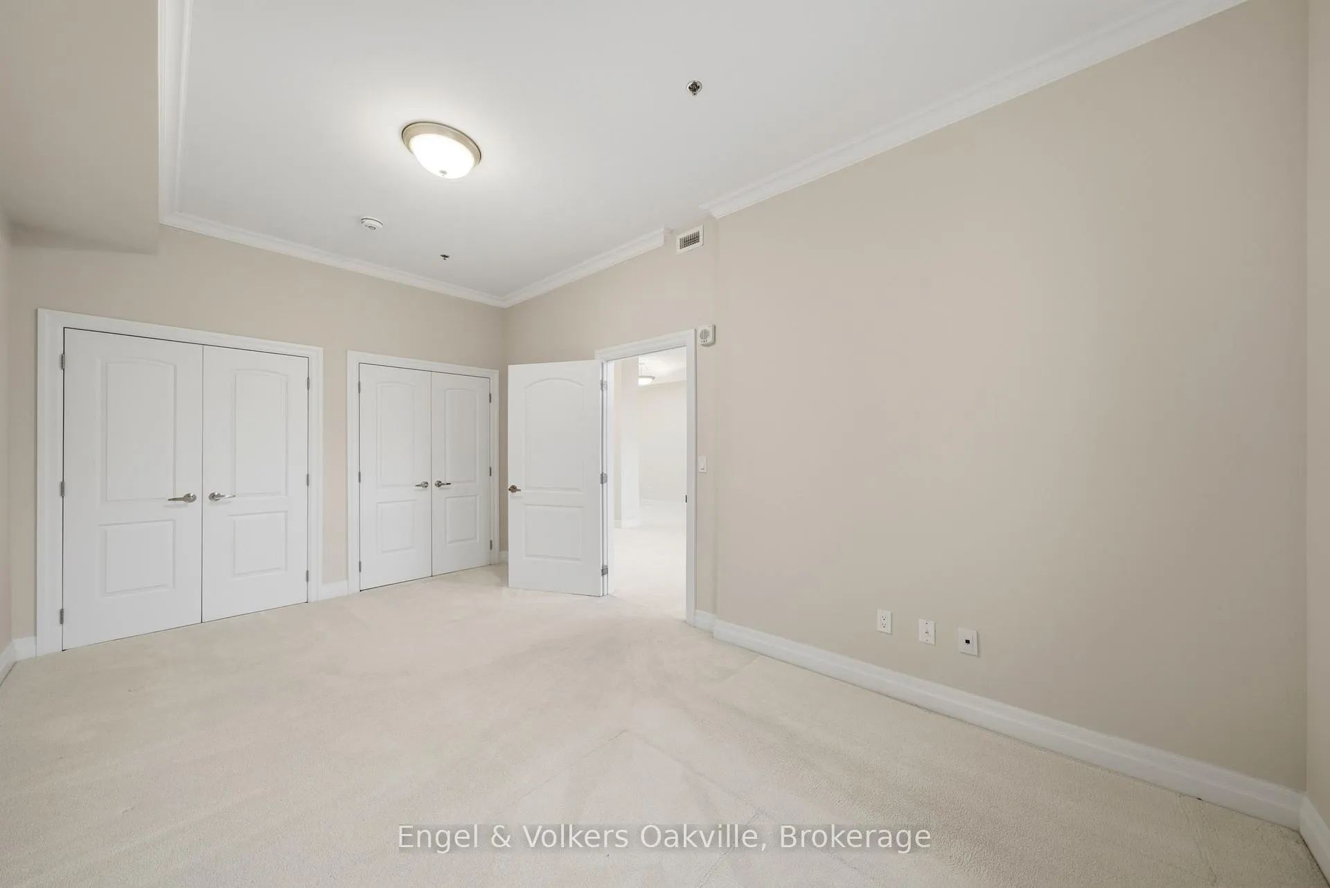 Photo 21 of Unit 101, 3290 New Street, Burlington, Roseland — HOMEH
