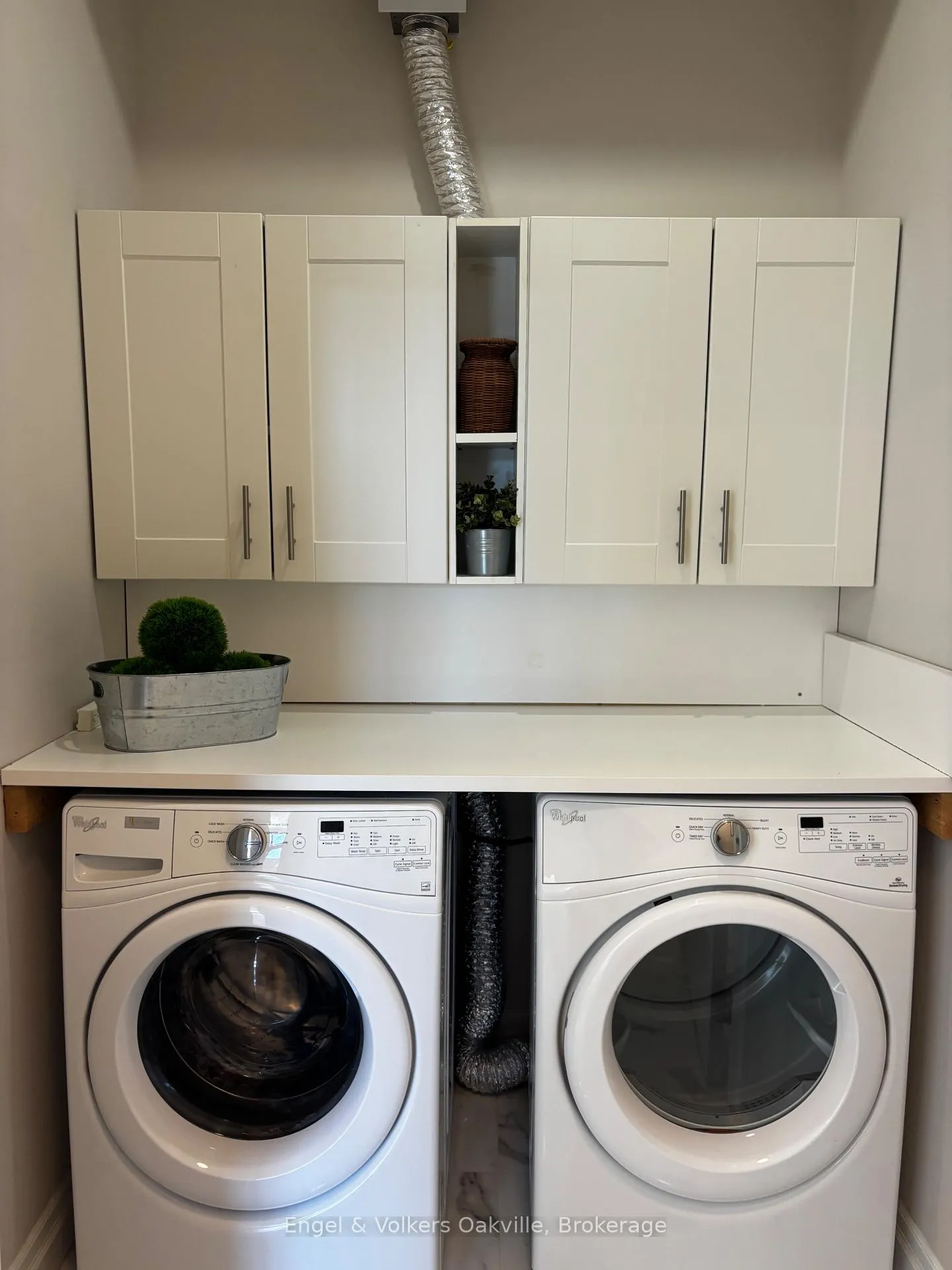 Photo 25 of Unit 101, 3290 New Street, Burlington, Roseland — HOMEH