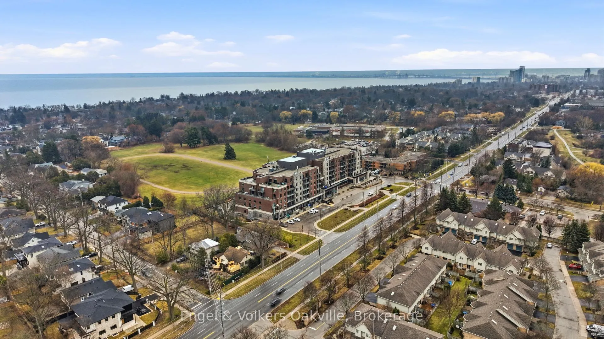 Photo 32 of Unit 101, 3290 New Street, Burlington, Roseland — HOMEH