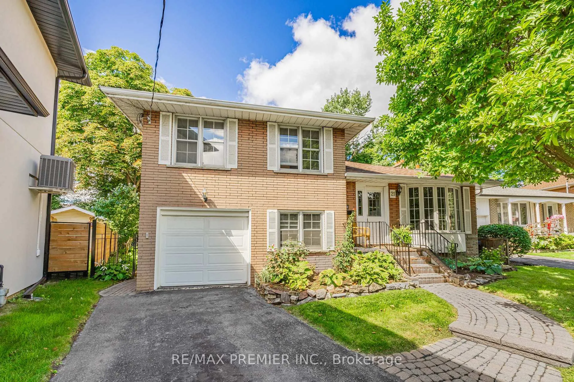 Front of 21 Halbadier Place