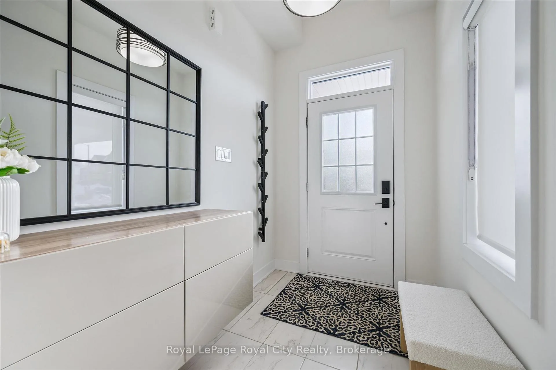 Photo 4 of 32 Hutchison Road, Guelph, Kortright East — HOMEH