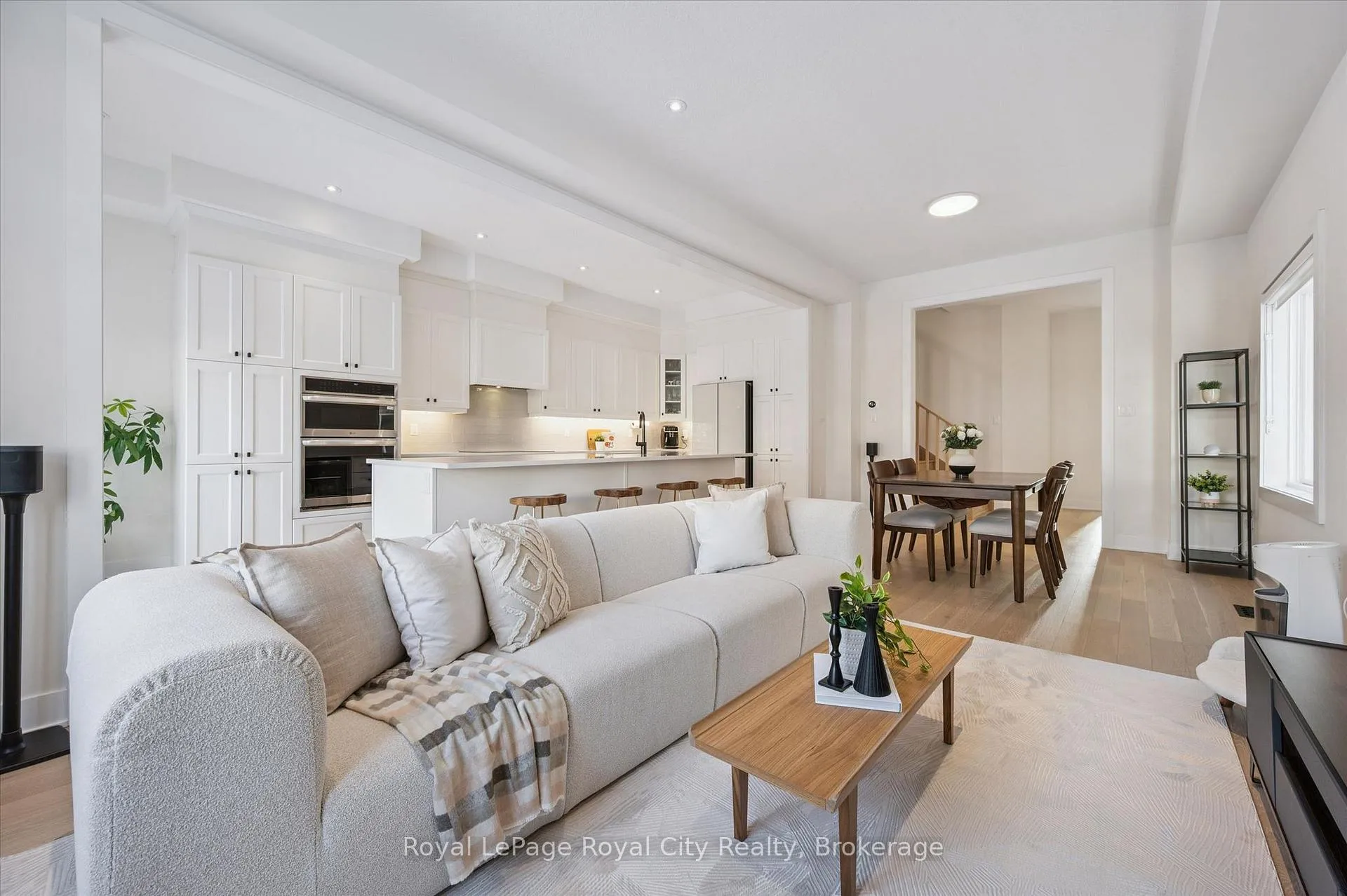 Photo 11 of 32 Hutchison Road, Guelph, Kortright East — HOMEH