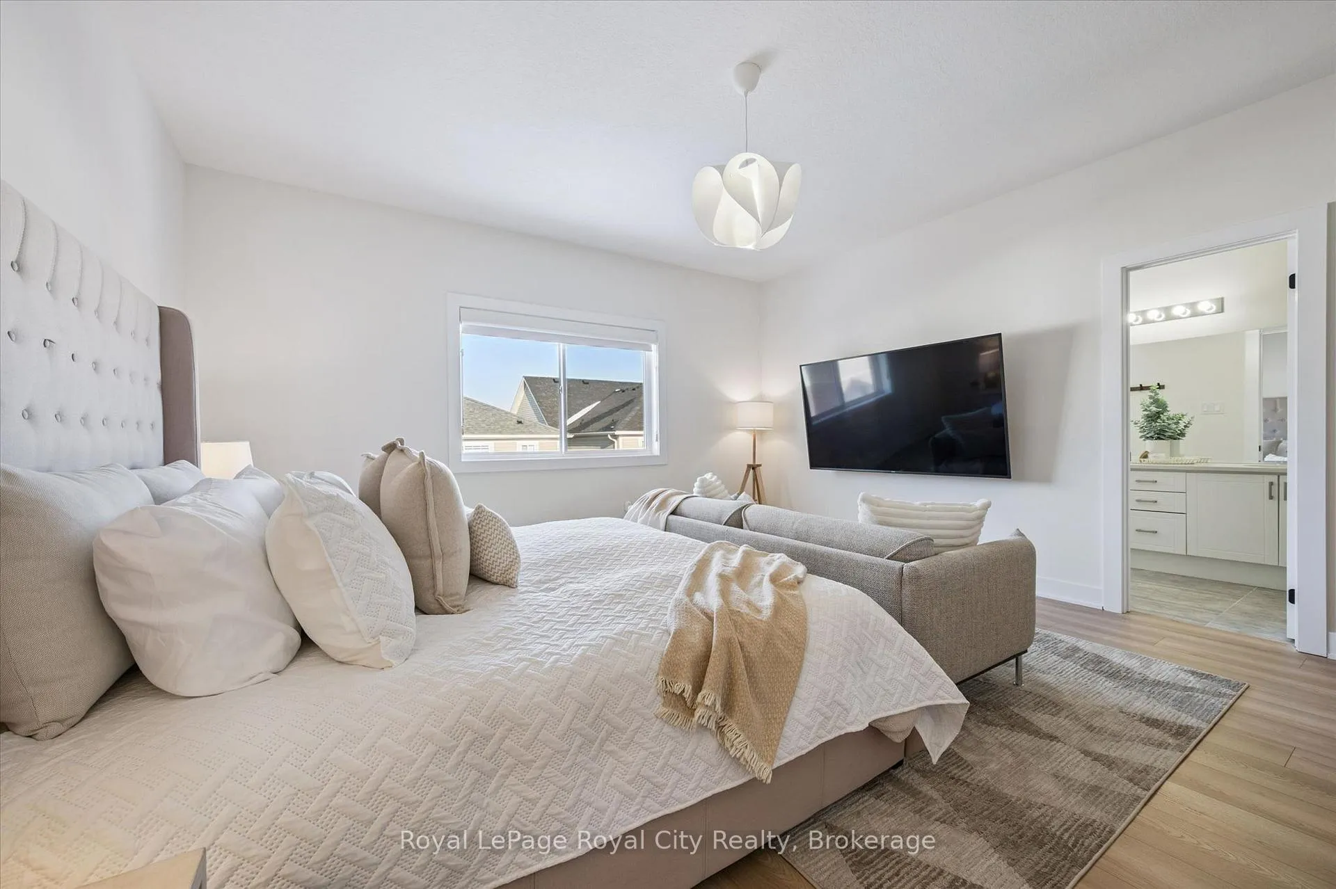 Photo 24 of 32 Hutchison Road, Guelph, Kortright East — HOMEH