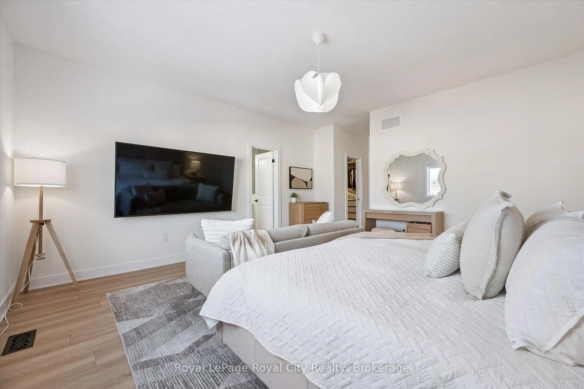 Photo 25 of 32 Hutchison Road, Guelph, Kortright East — HOMEH
