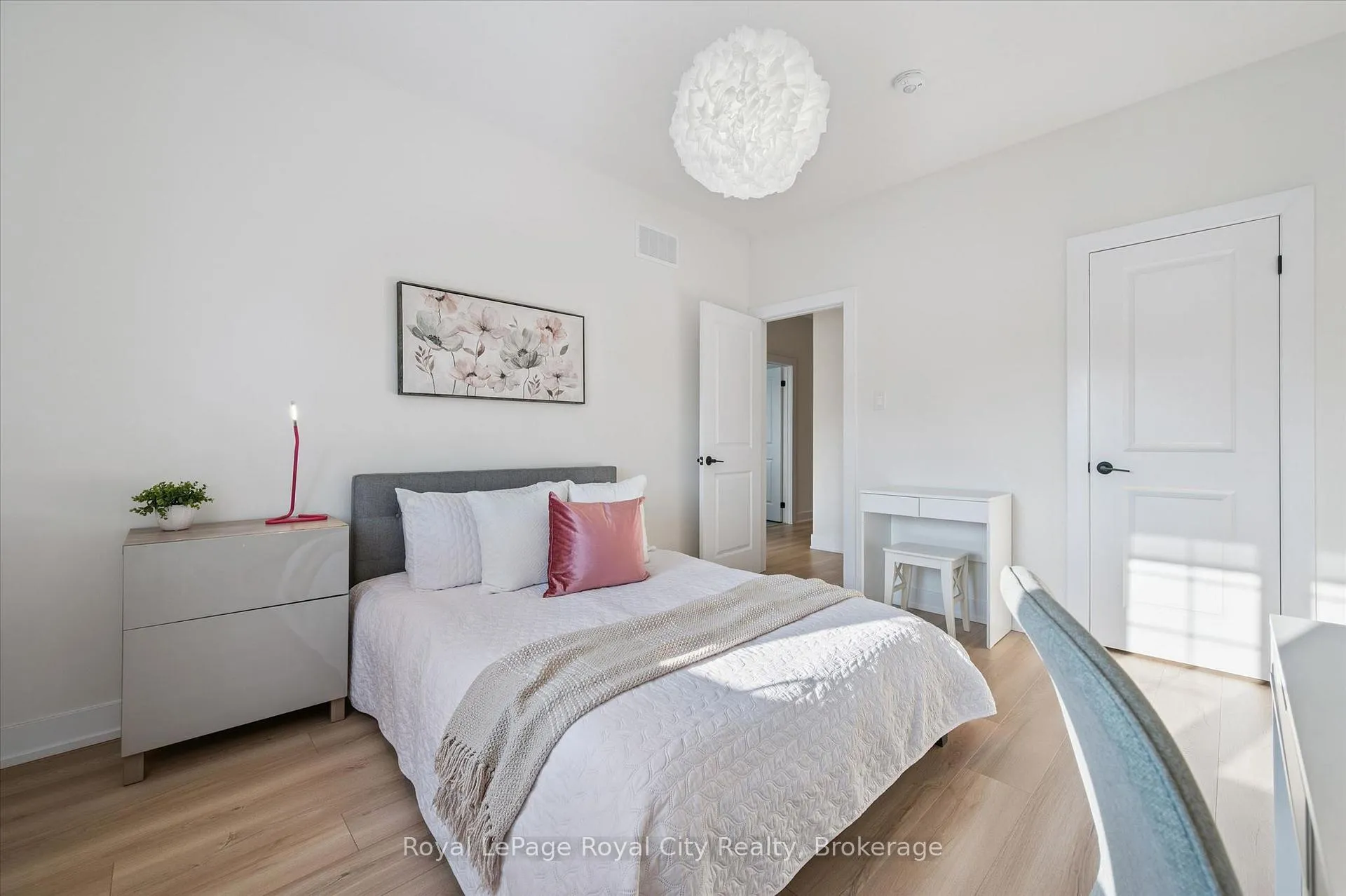 Photo 33 of 32 Hutchison Road, Guelph, Kortright East — HOMEH