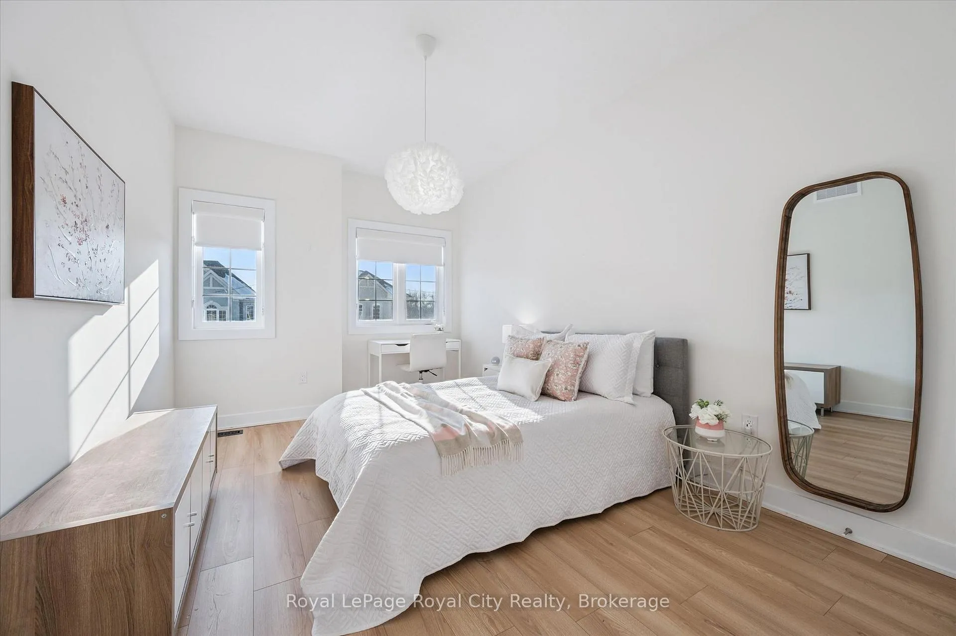 Photo 34 of 32 Hutchison Road, Guelph, Kortright East — HOMEH