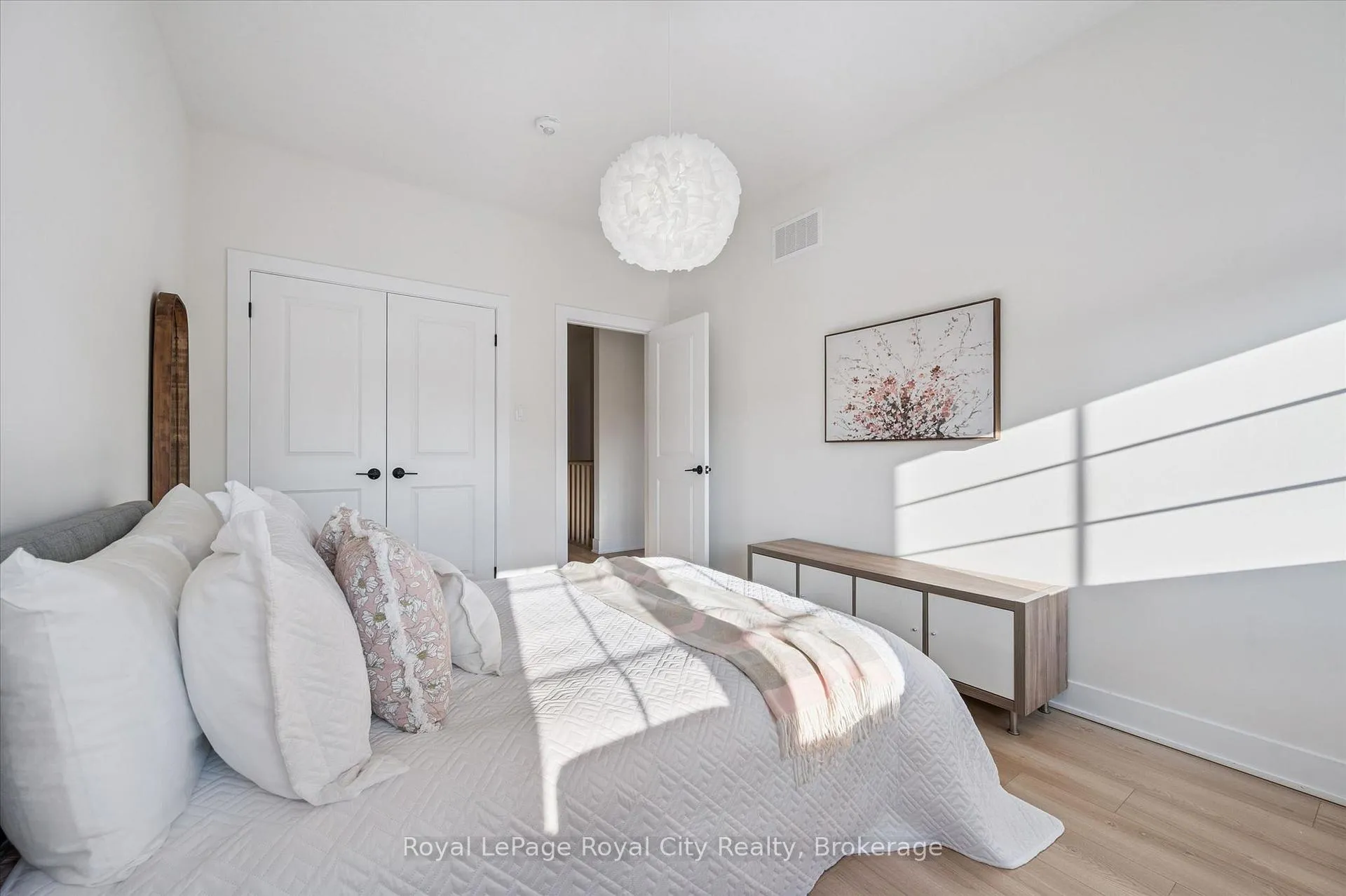 Photo 35 of 32 Hutchison Road, Guelph, Kortright East — HOMEH
