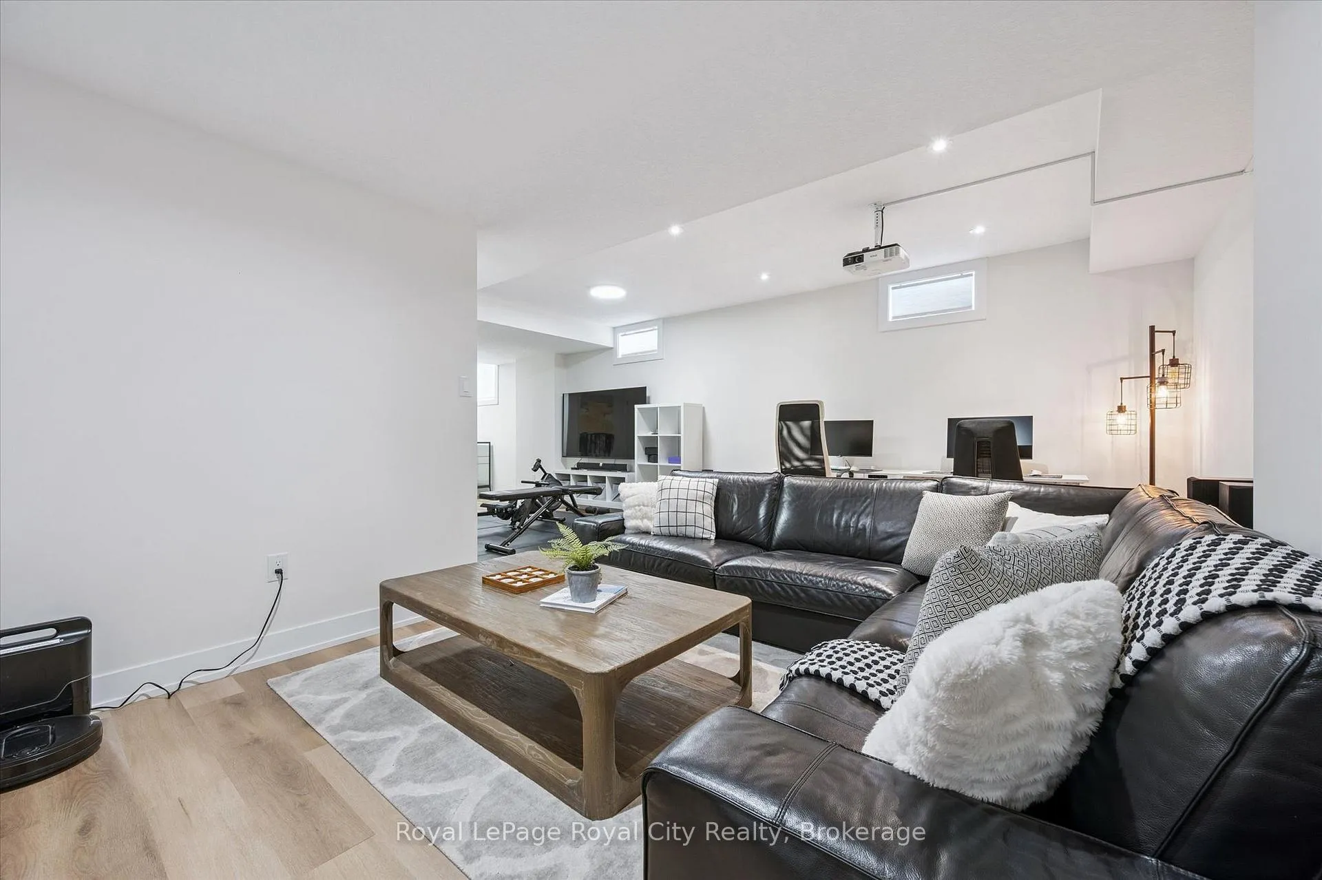 Photo 42 of 32 Hutchison Road, Guelph, Kortright East — HOMEH
