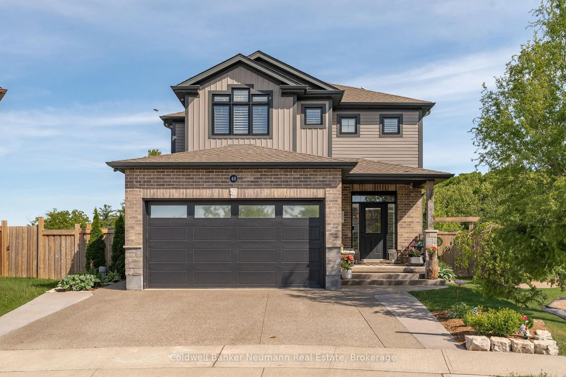 Photo 1 of 48 Newcastle Court, Kitchener — HOMEH