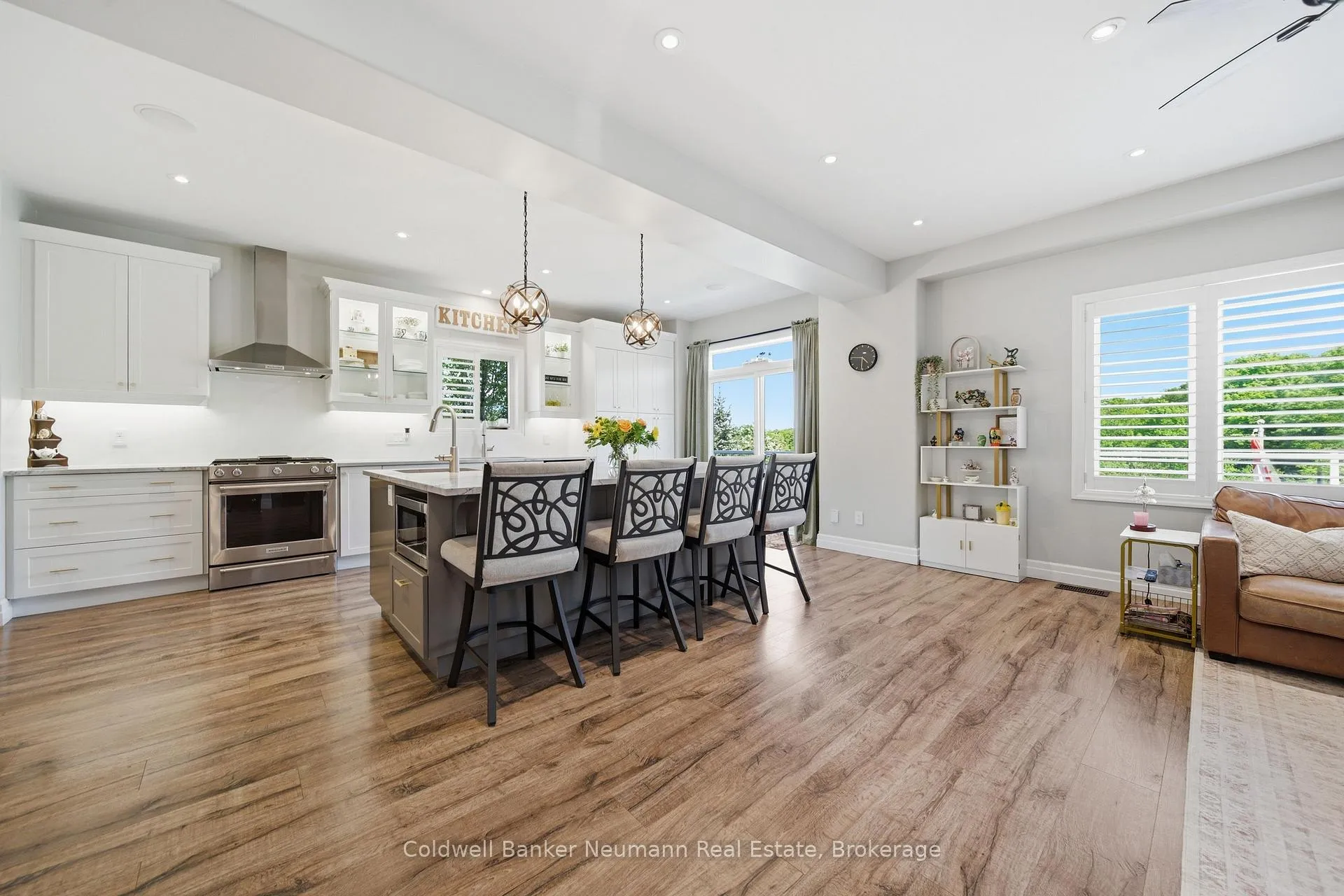 Photo 9 of 48 Newcastle Court, Kitchener — HOMEH