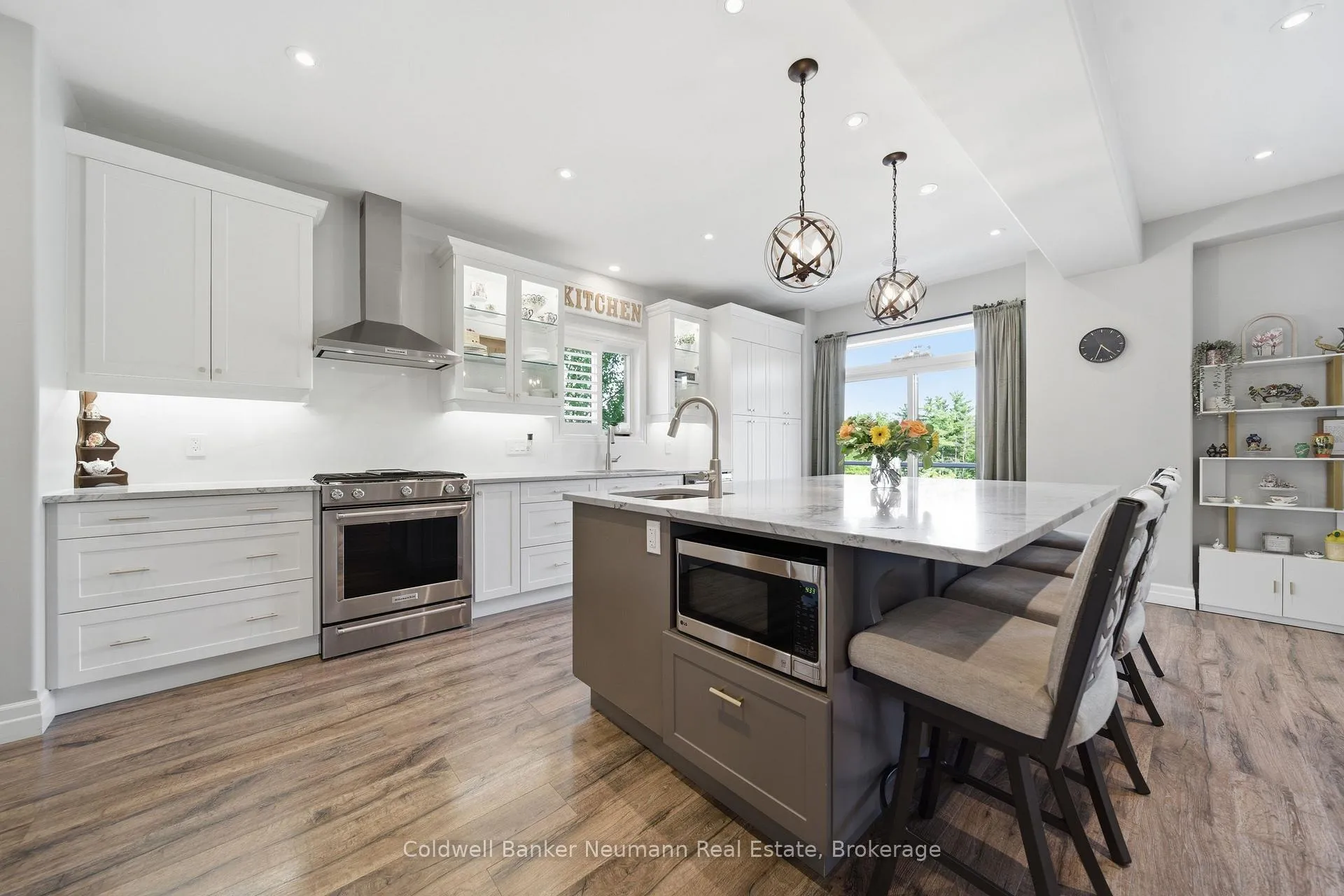 Photo 11 of 48 Newcastle Court, Kitchener — HOMEH