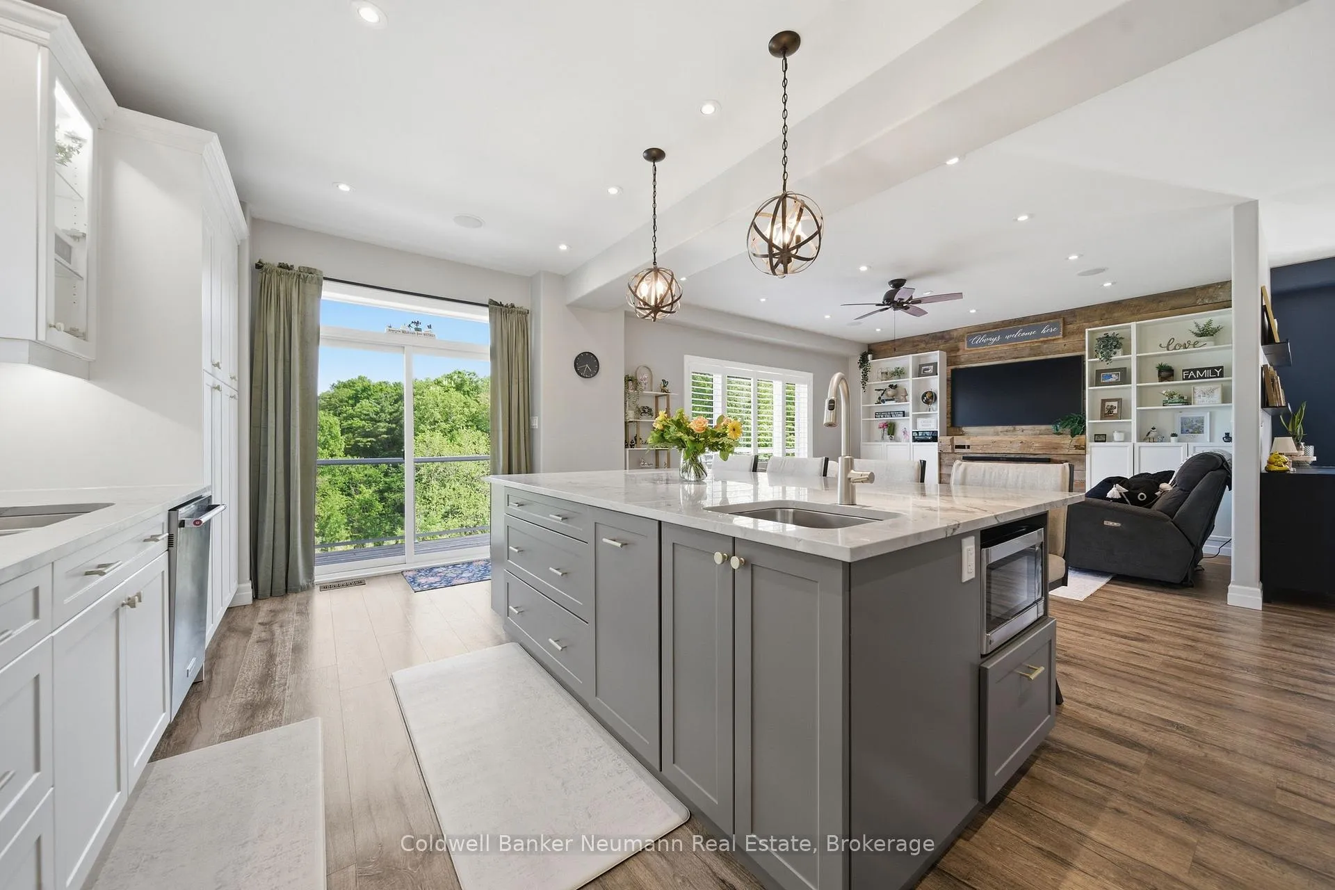 Photo 13 of 48 Newcastle Court, Kitchener — HOMEH