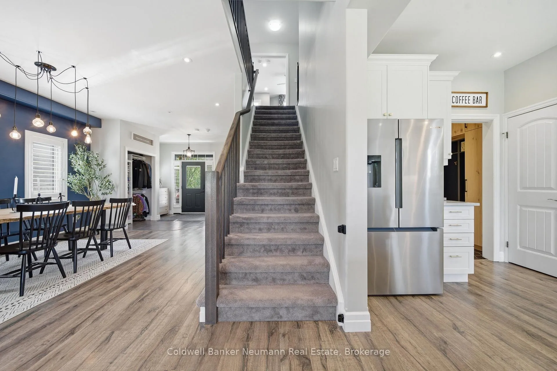 Photo 16 of 48 Newcastle Court, Kitchener — HOMEH