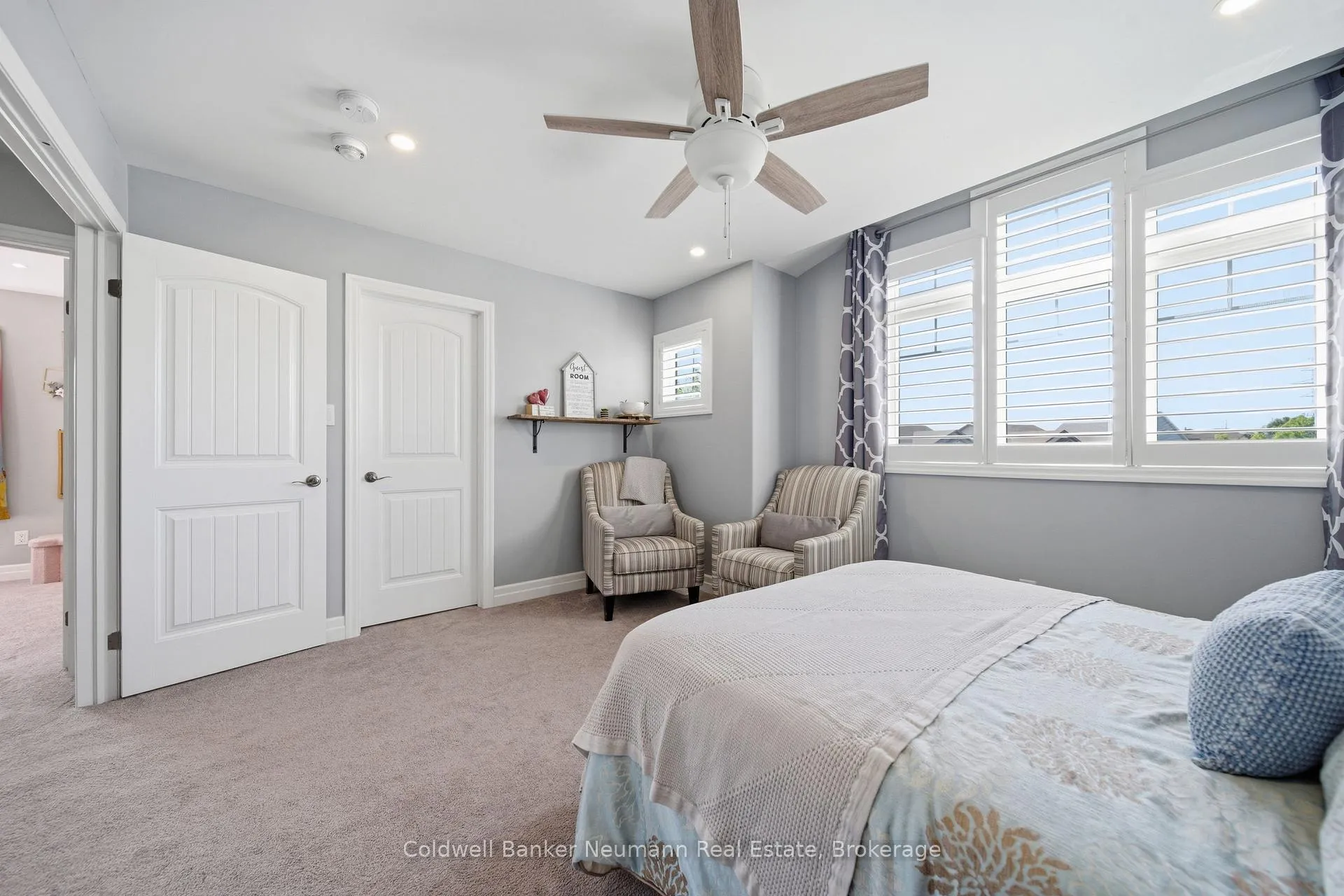 Photo 22 of 48 Newcastle Court, Kitchener — HOMEH