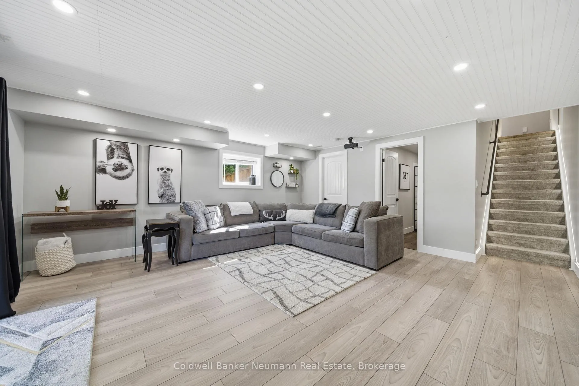 Photo 29 of 48 Newcastle Court, Kitchener — HOMEH
