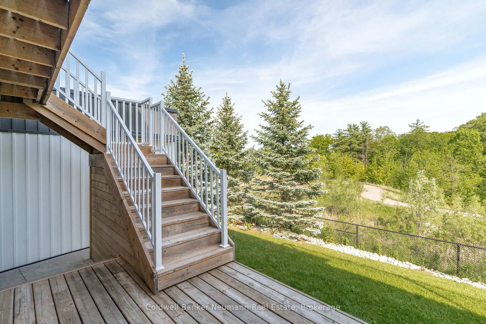 Photo 40 of 48 Newcastle Court, Kitchener — HOMEH
