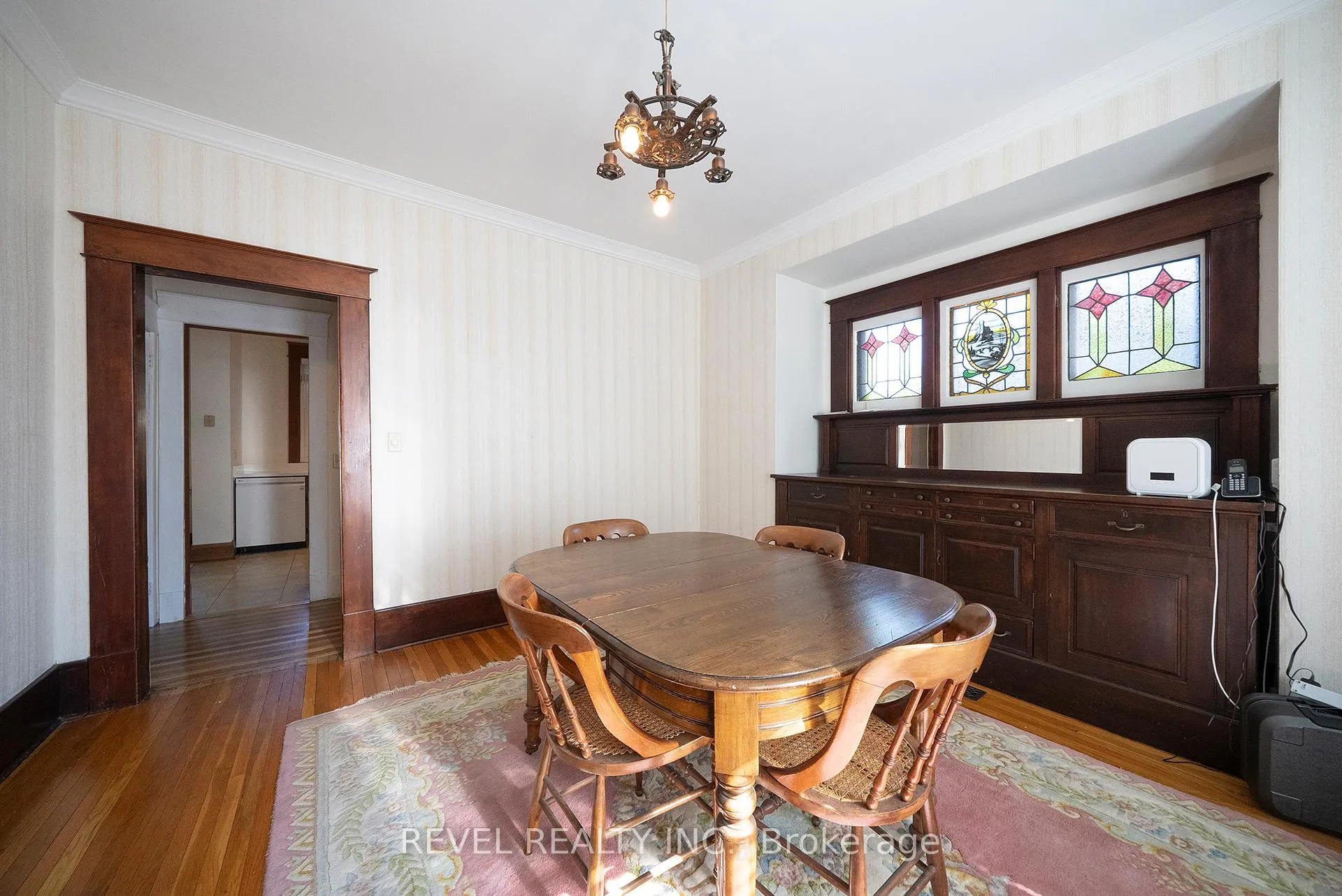 Photo 11 of 8 Abigail Avenue, Brantford — HOMEH