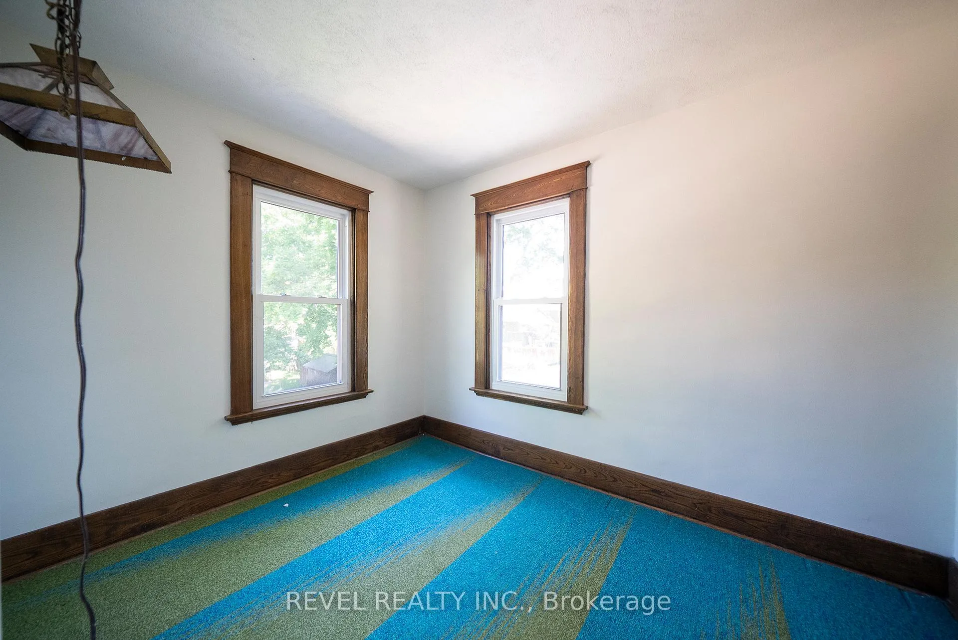 Photo 25 of 8 Abigail Avenue, Brantford — HOMEH