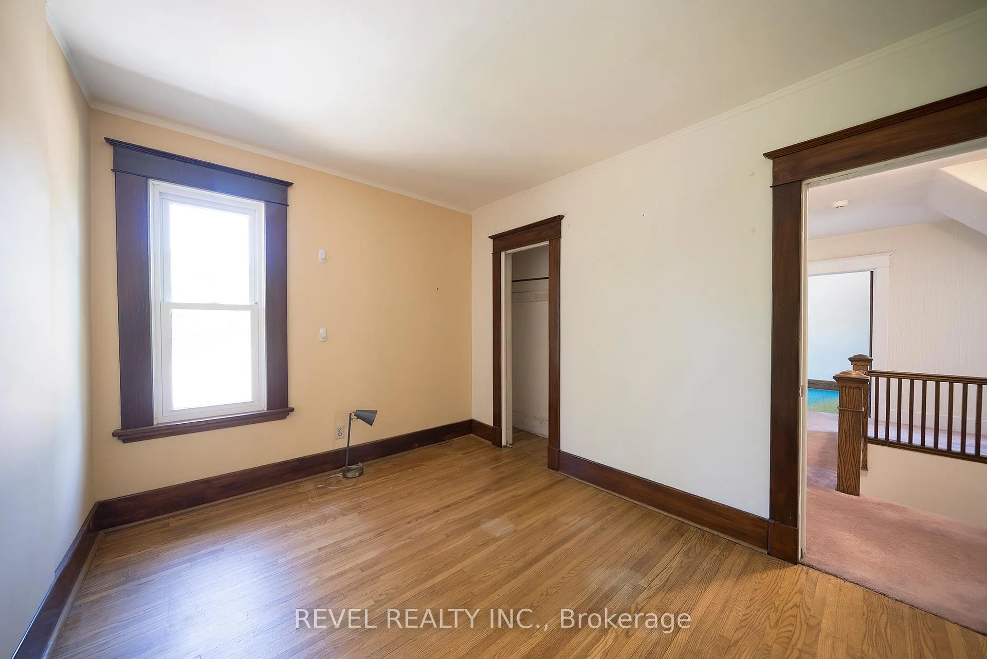 Photo 32 of 8 Abigail Avenue, Brantford — HOMEH