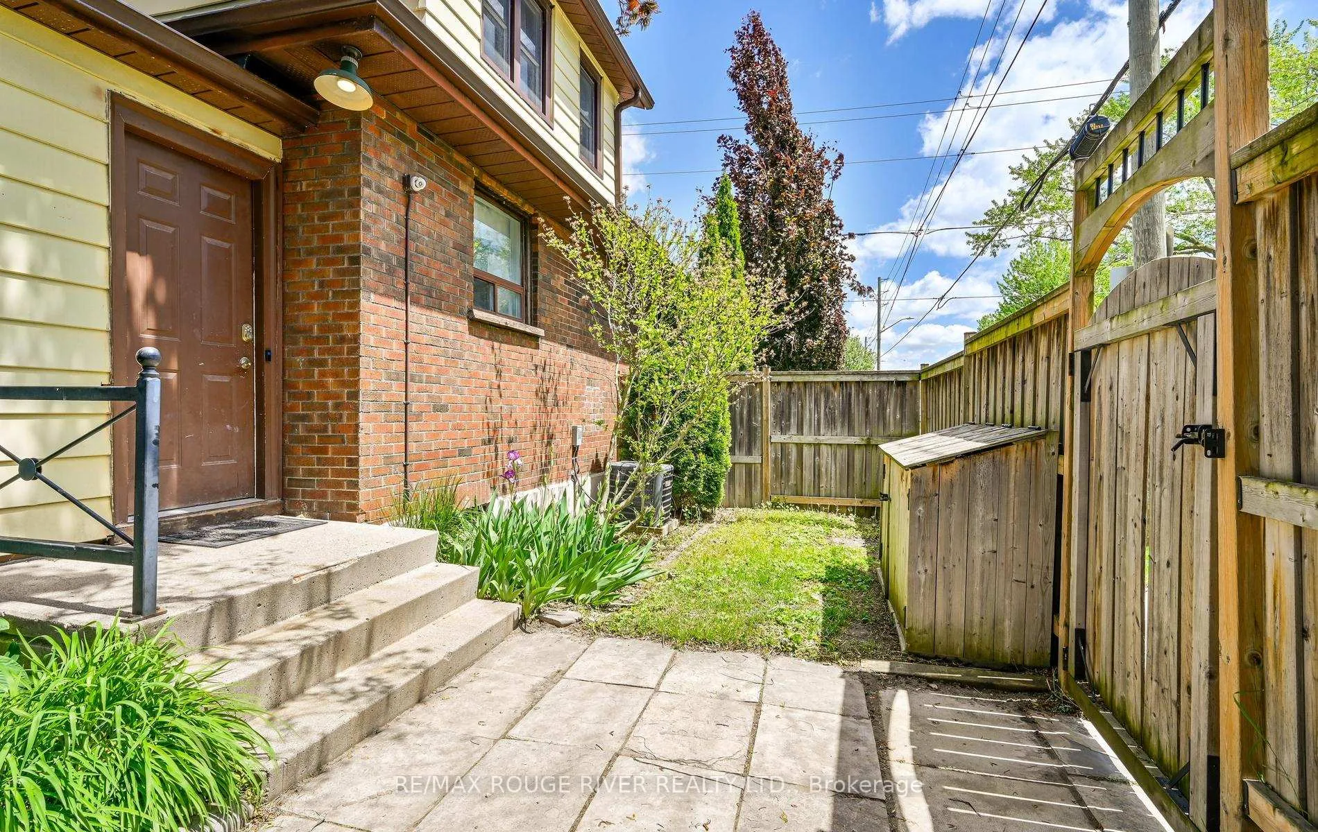Photo 35 of 338 Jarvis Street, Oshawa, O'Neill — HOMEH