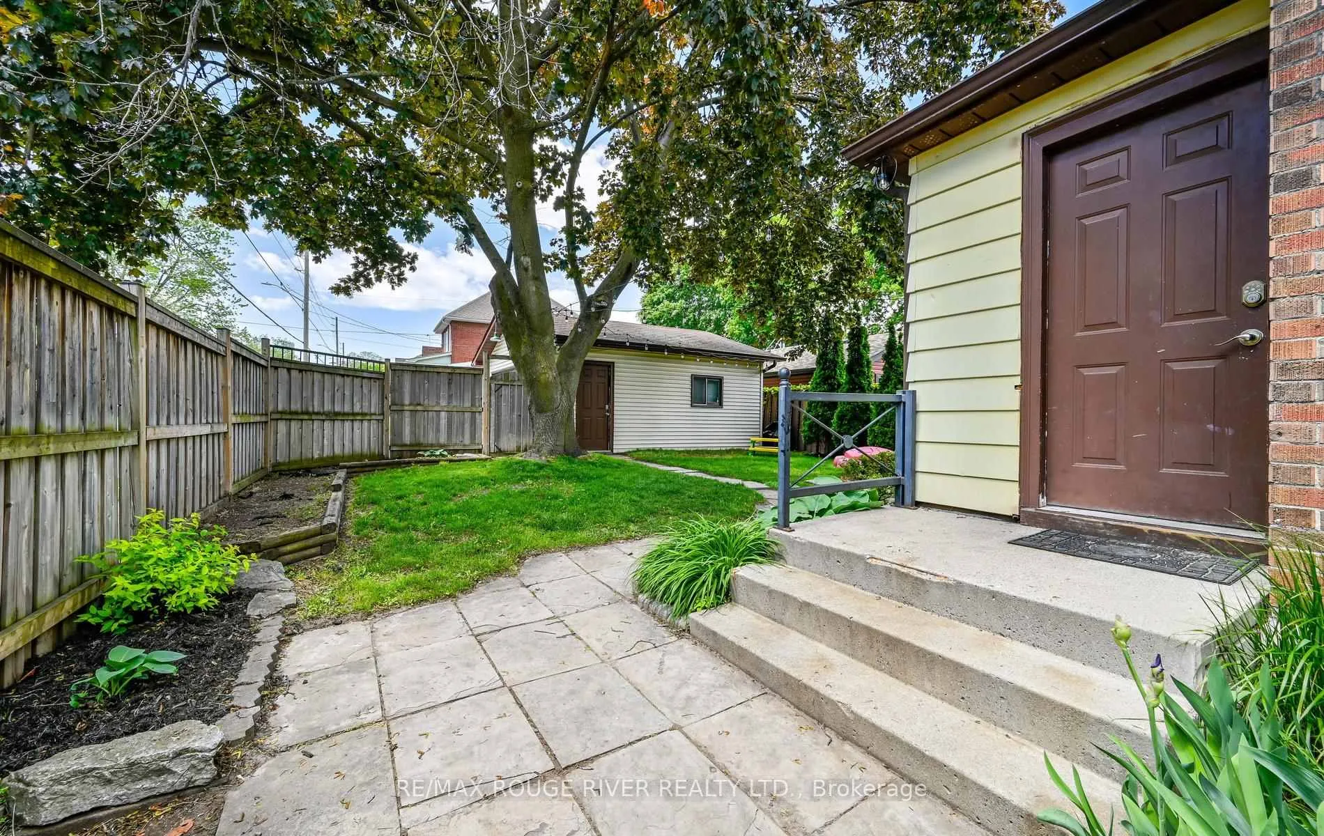 Photo 36 of 338 Jarvis Street, Oshawa, O'Neill — HOMEH