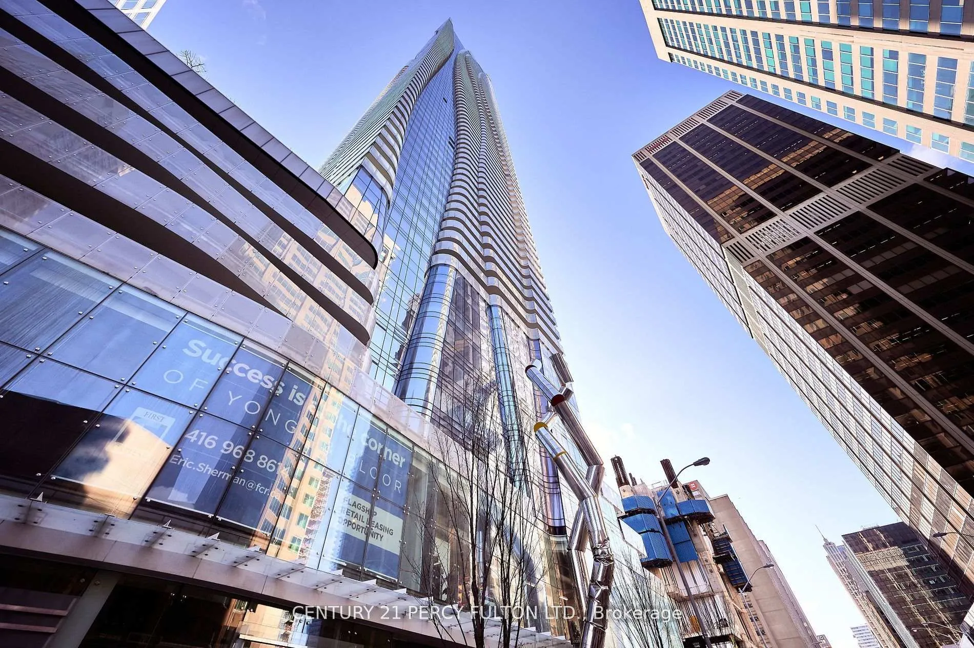 Photo 3 of Unit #313, 1 Bloor Street E, Toronto, Church-Yonge Corridor — HOMEH