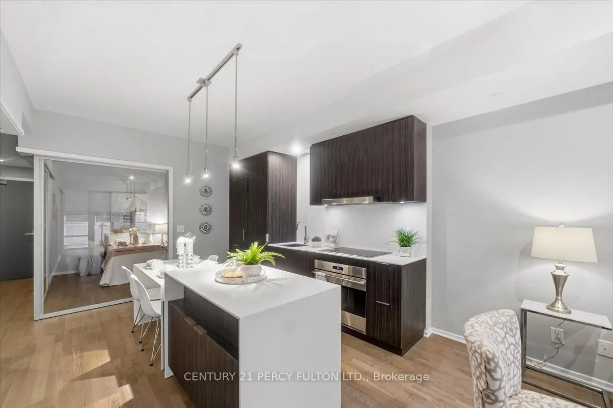 Photo 8 of Unit #313, 1 Bloor Street E, Toronto, Church-Yonge Corridor — HOMEH