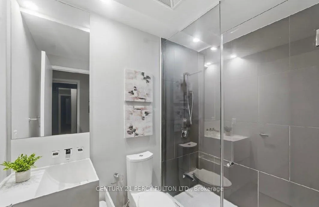 Photo 16 of Unit #313, 1 Bloor Street E, Toronto, Church-Yonge Corridor — HOMEH