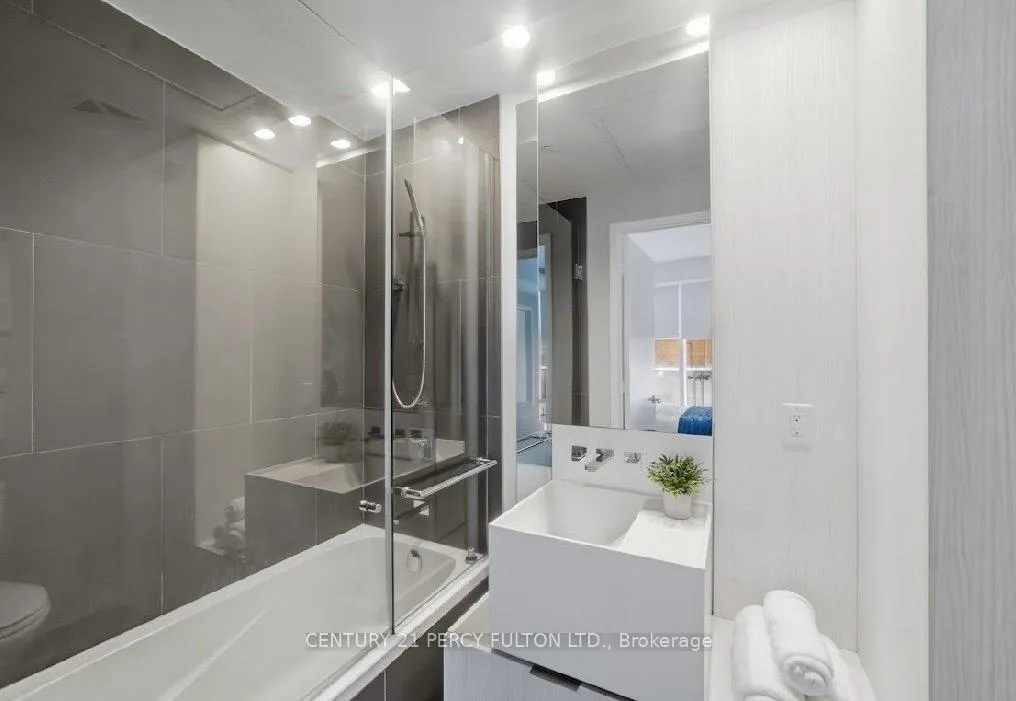 Photo 21 of Unit #313, 1 Bloor Street E, Toronto, Church-Yonge Corridor — HOMEH