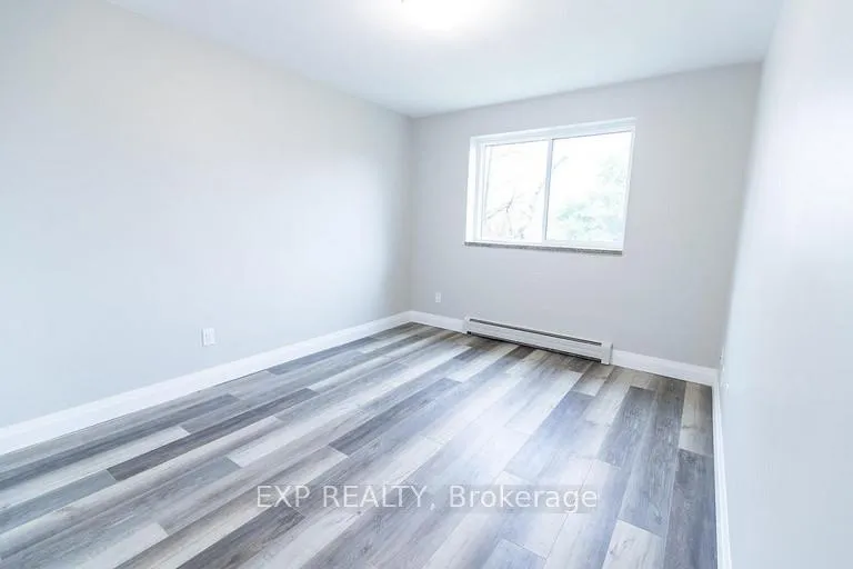 Photo 6 of Unit 3, 3815 Portage Road, Niagara Falls, Stamford — HOMEH