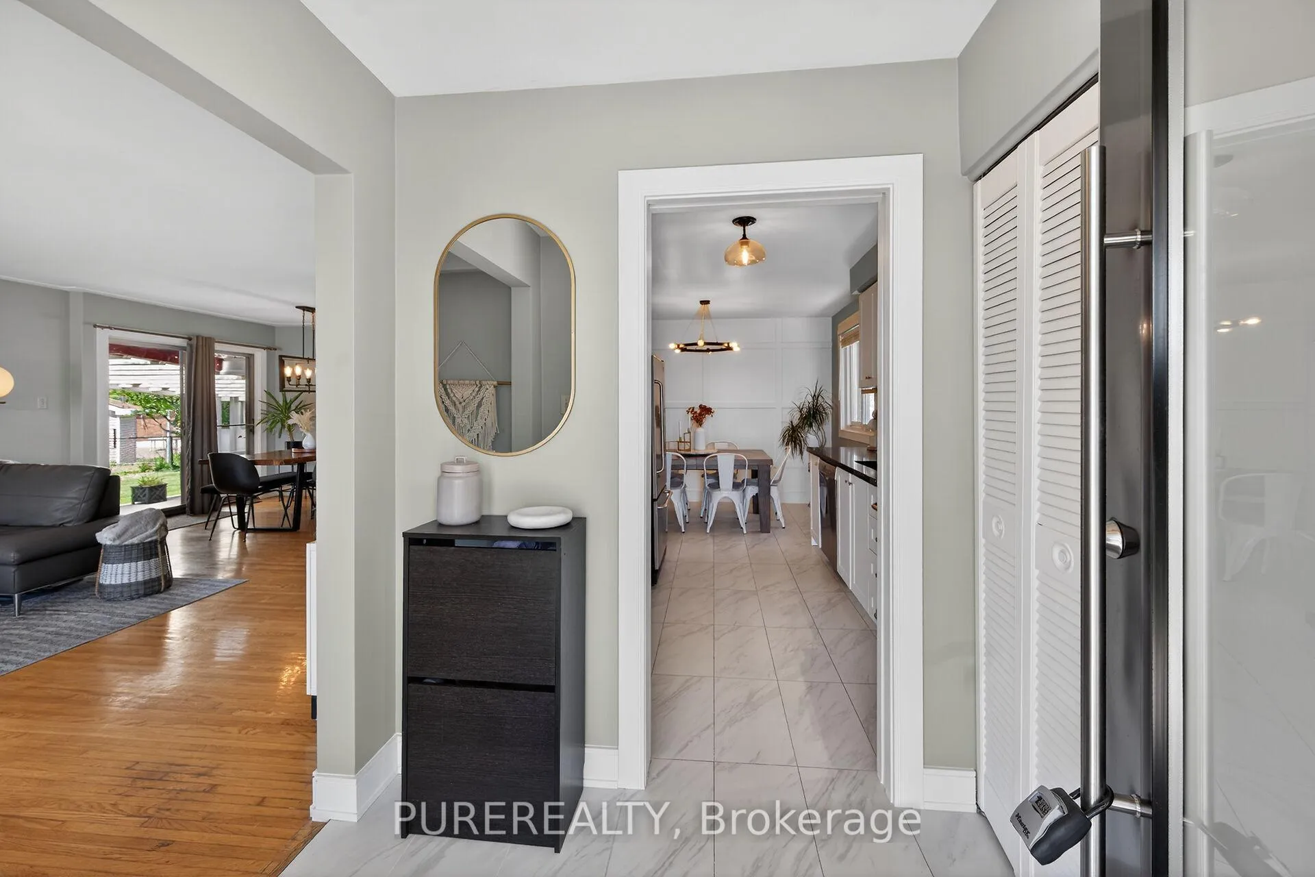 Photo 3 of 23 Duchess Court, Hamilton, Kentley — HOMEH