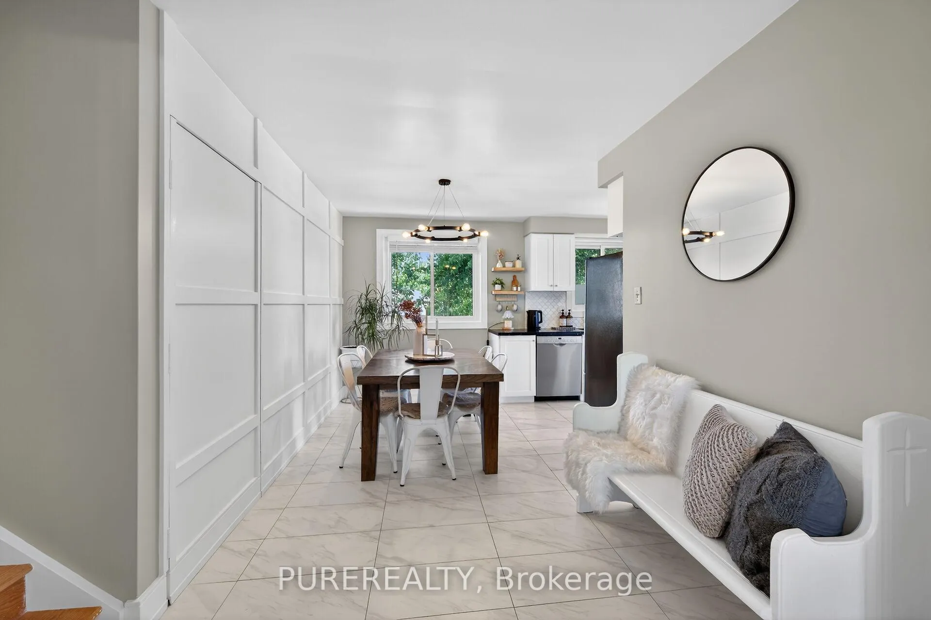 Photo 10 of 23 Duchess Court, Hamilton, Kentley — HOMEH
