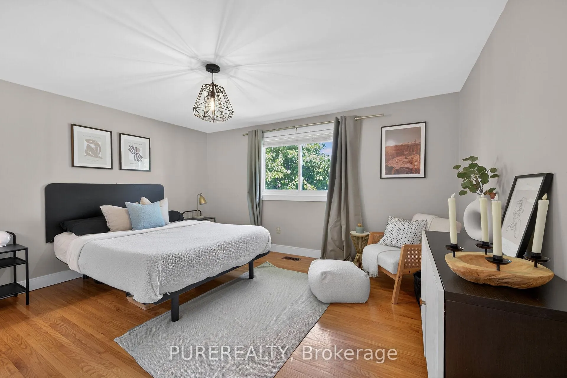 Photo 15 of 23 Duchess Court, Hamilton, Kentley — HOMEH